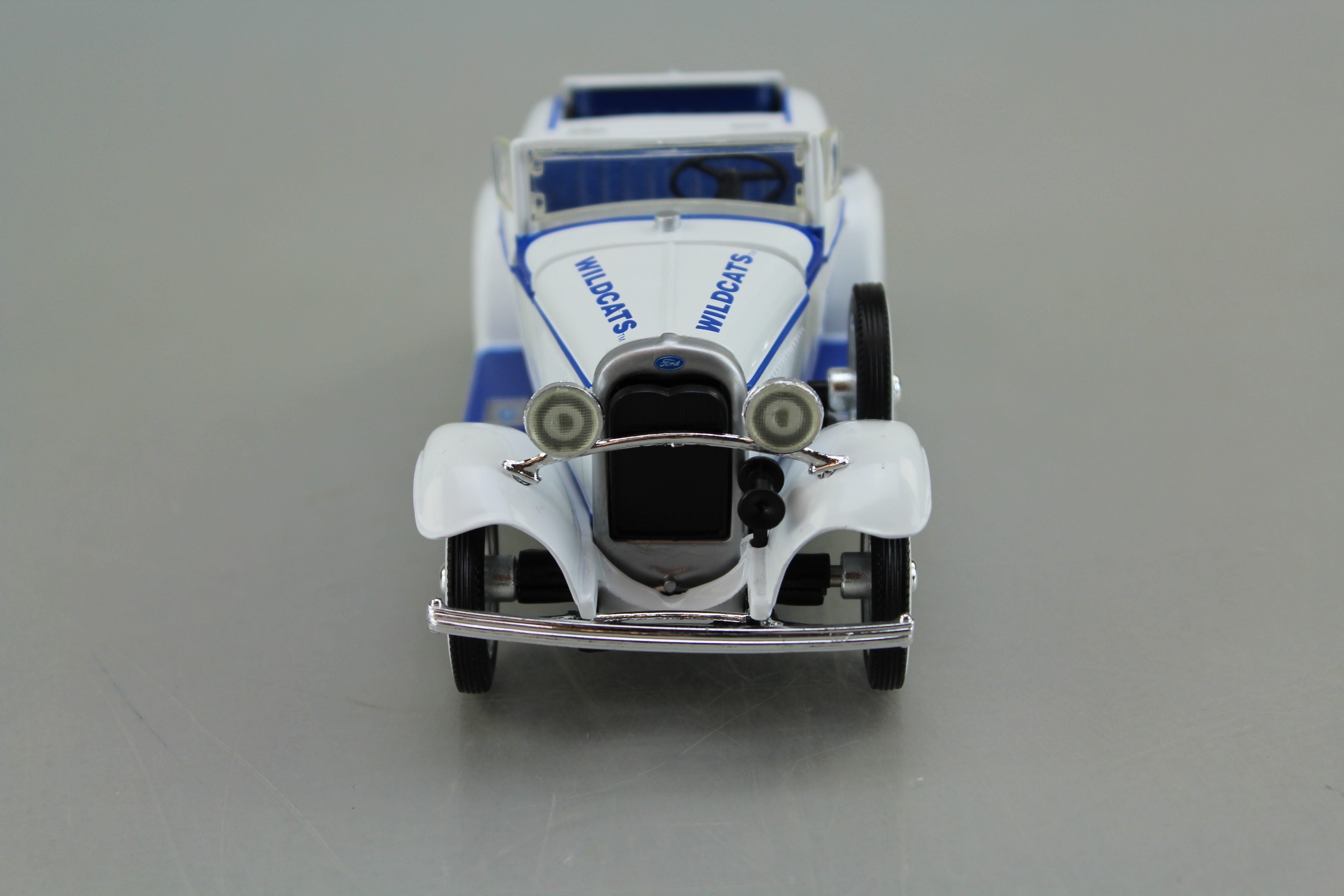 Ertl Collectibles 1930 Ford Roadster