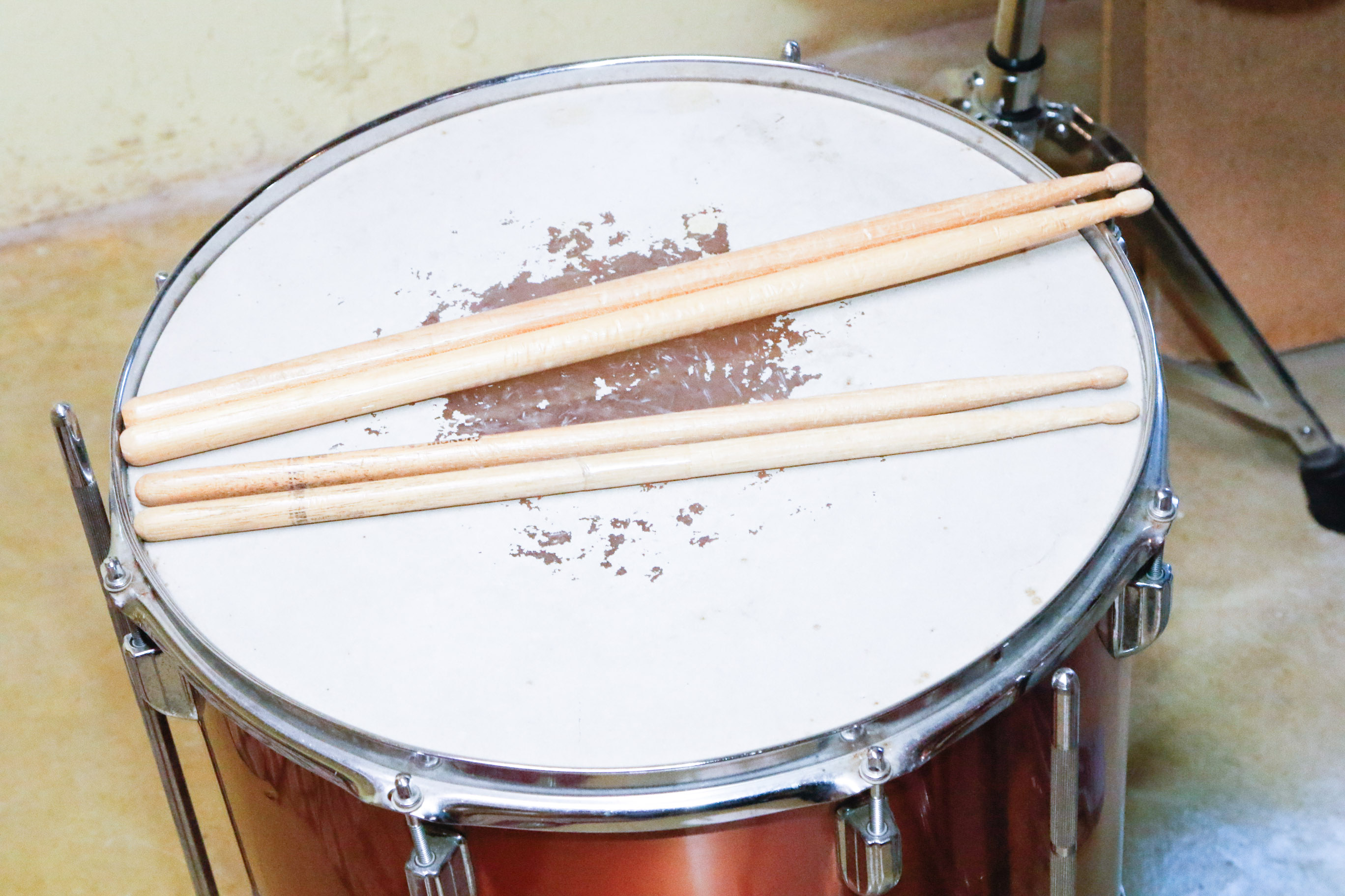 Hoshino 5-Piece Drum Set With Cymbal and Roc-N-Soc Throne