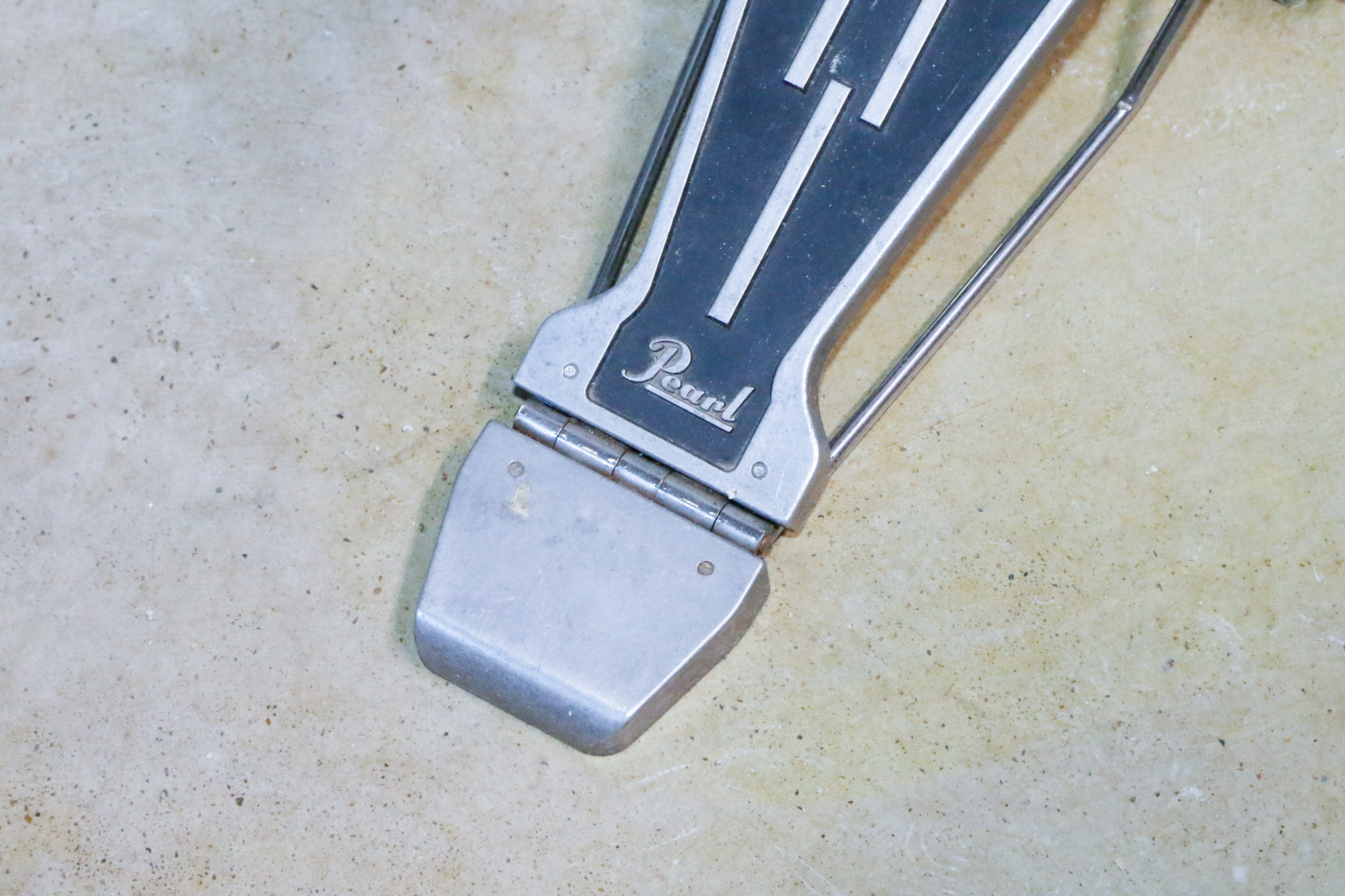 Hoshino 5-Piece Drum Set With Cymbal and Roc-N-Soc Throne