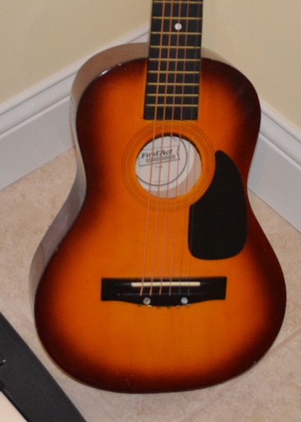 Yamaha Keyboard PSR-180 and First Act Discovery Student Guitar