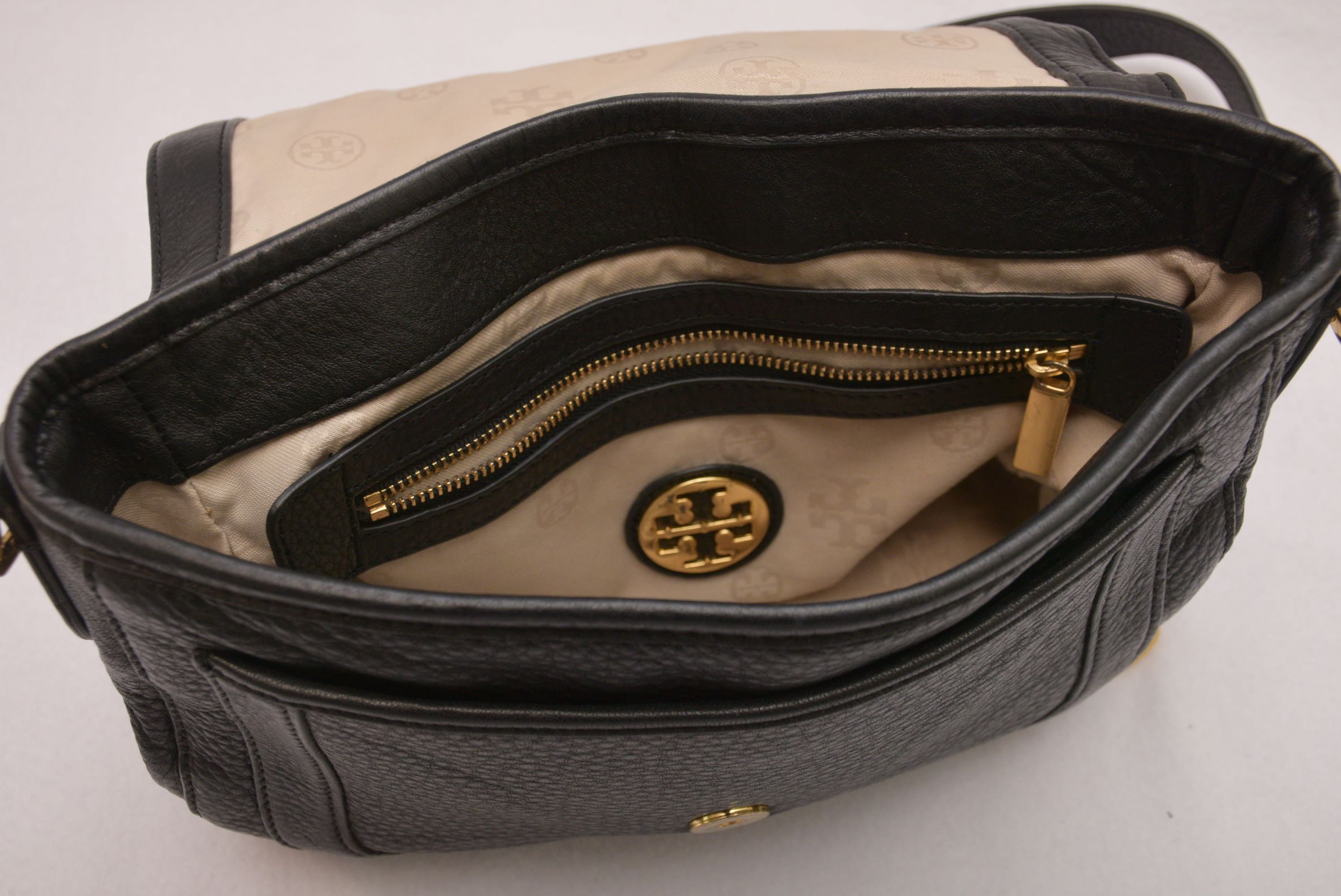 Tory Burch Black Leather Amanda Messenger Bag
