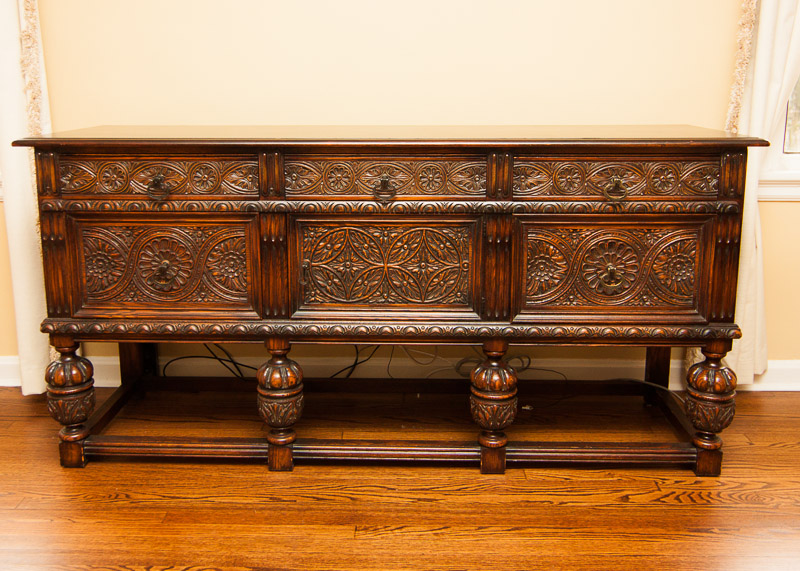 Early 20th Century Jacobean Revival Oak Sideboard Console