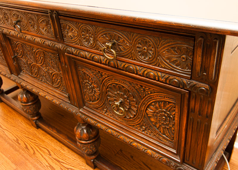 Early 20th Century Jacobean Revival Oak Sideboard Console