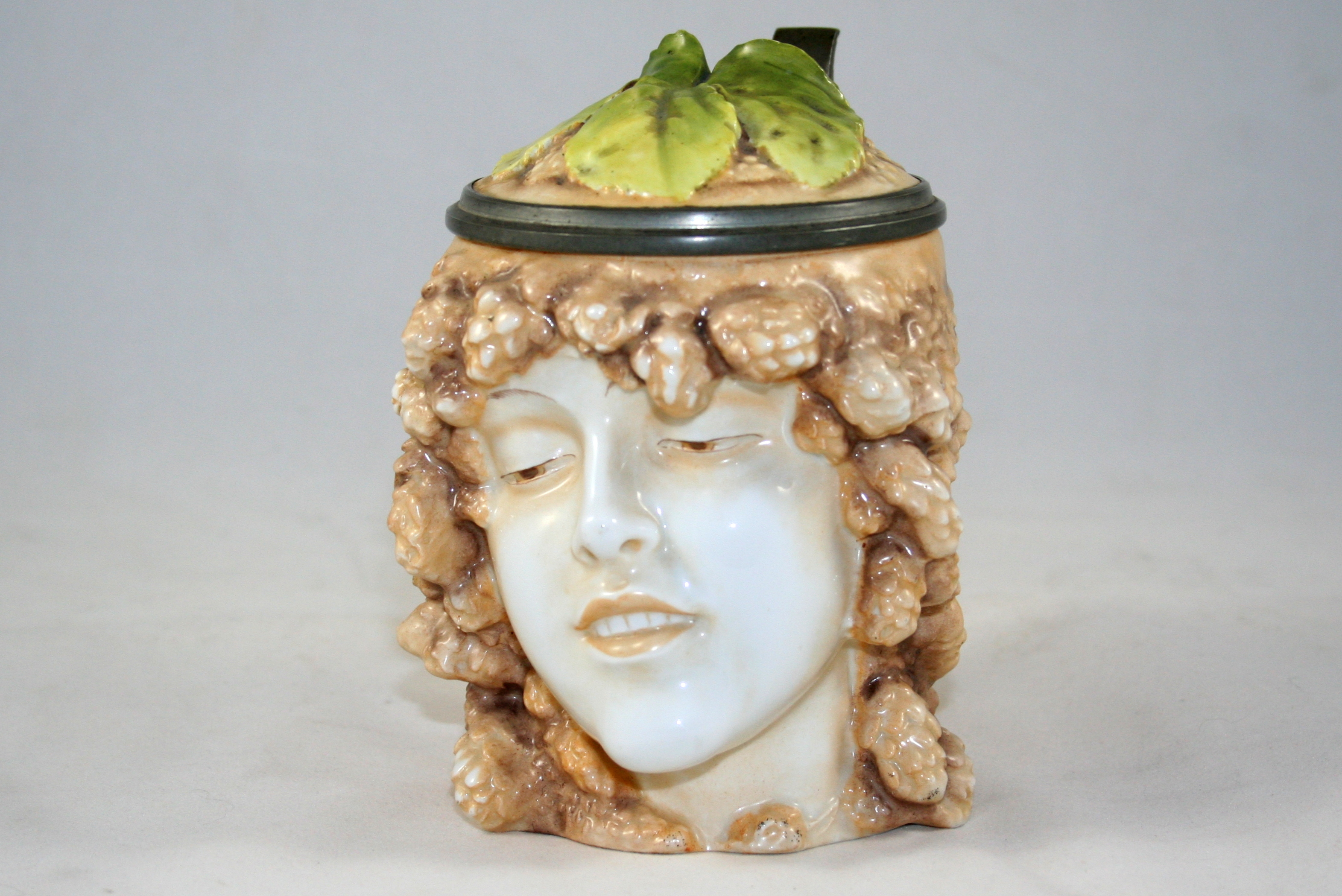 Musterschutz "Hops Lady" Beer Stein