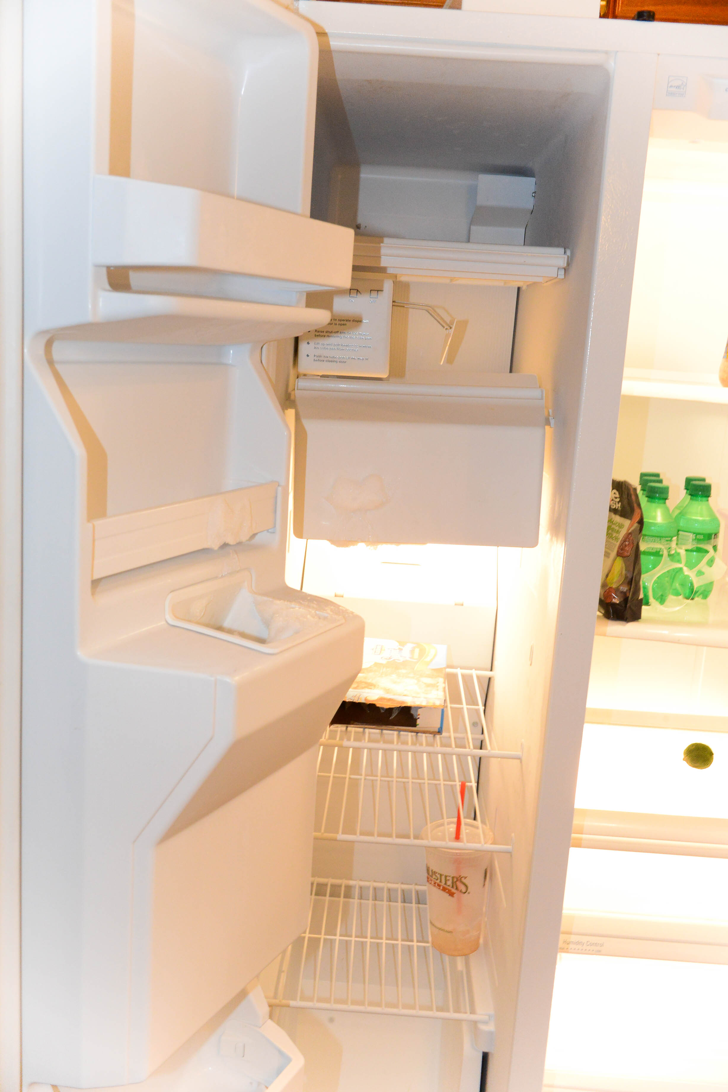 2009 Whirlpool Refrigerator