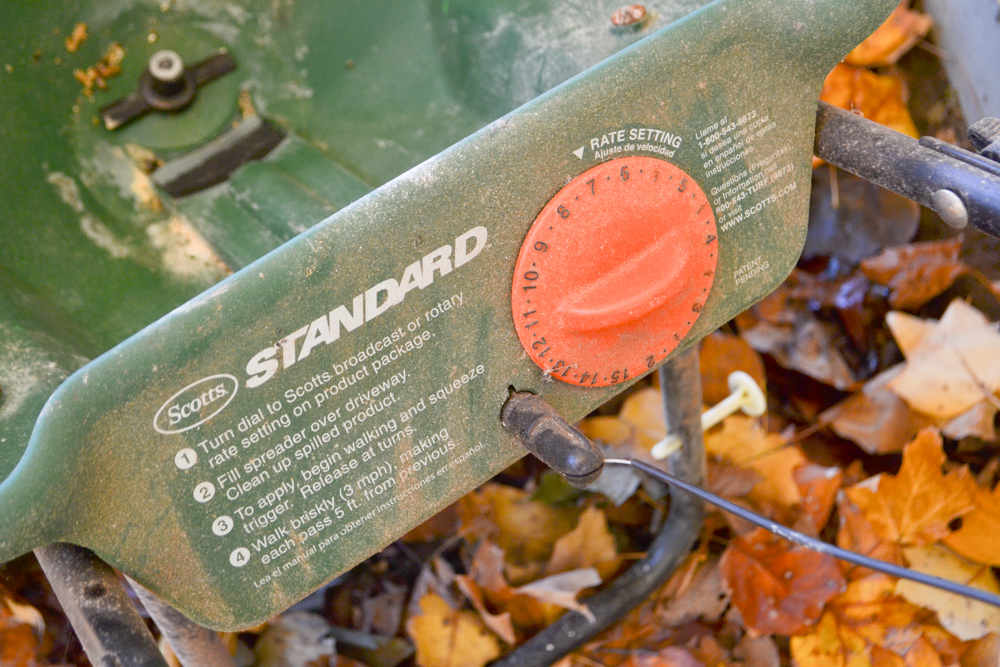 Scotts Lawn Broadcaster Spreader