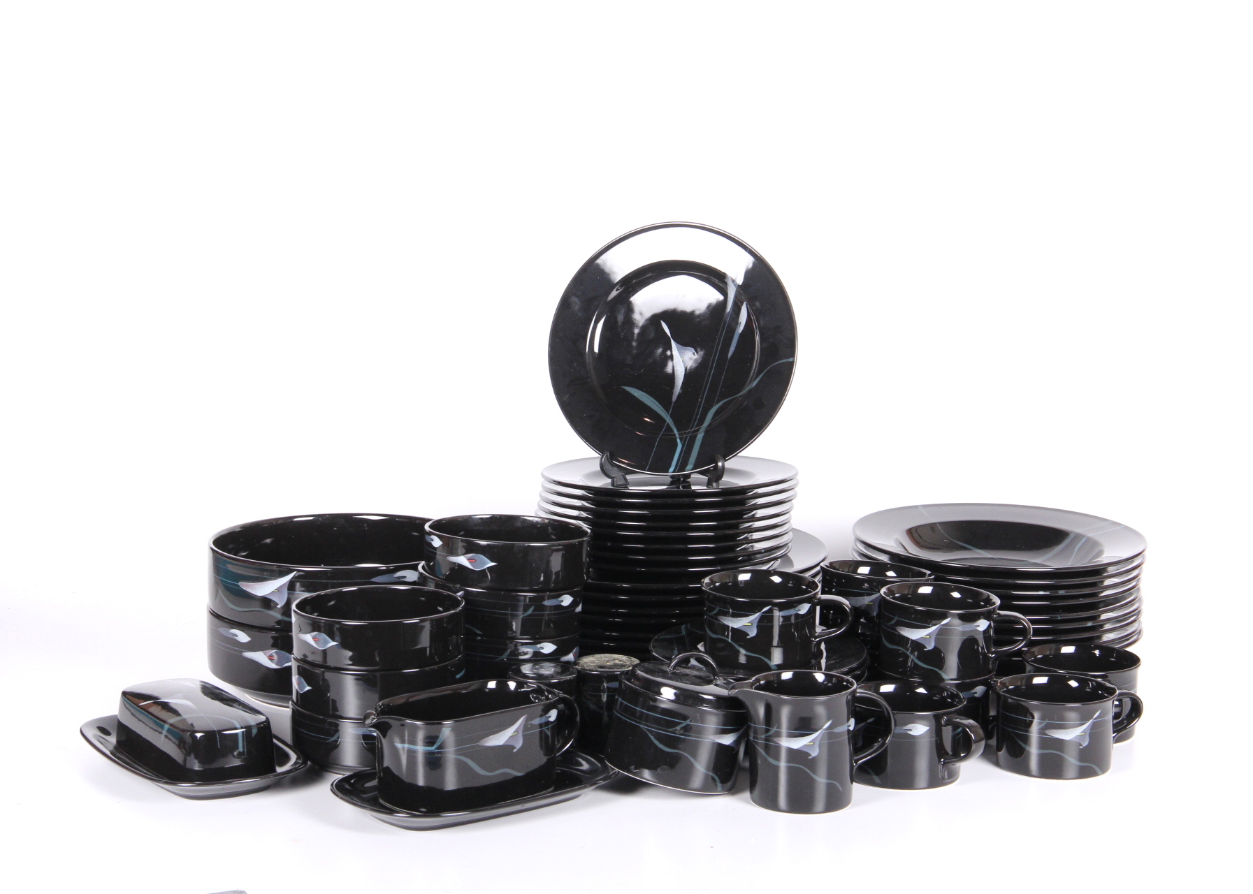 Mikasa Opus-Black Dinnerwvare Set