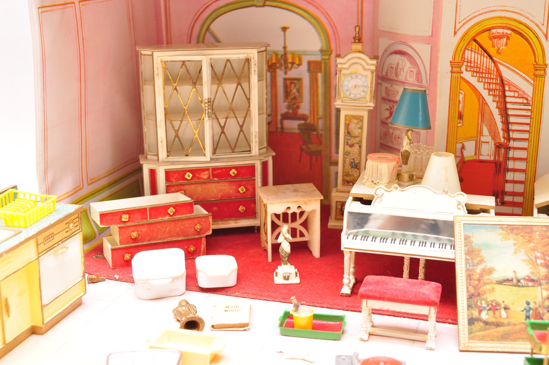 Petite Princess Doll House and Furniture