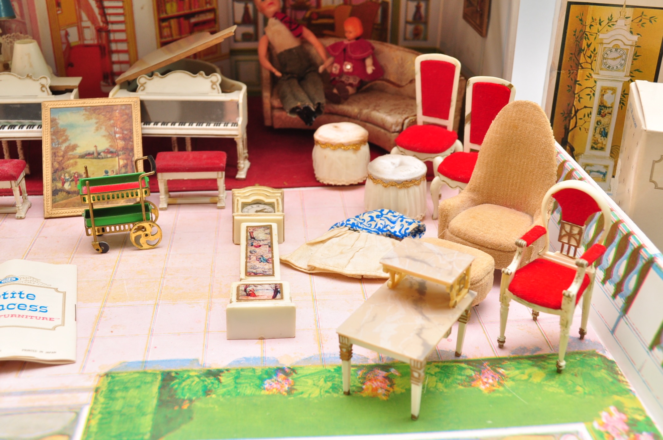 Petite Princess Doll House and Furniture