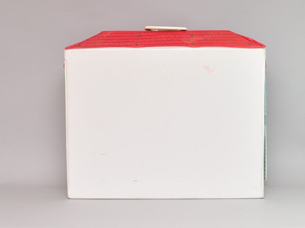 Petite Princess Doll House and Furniture