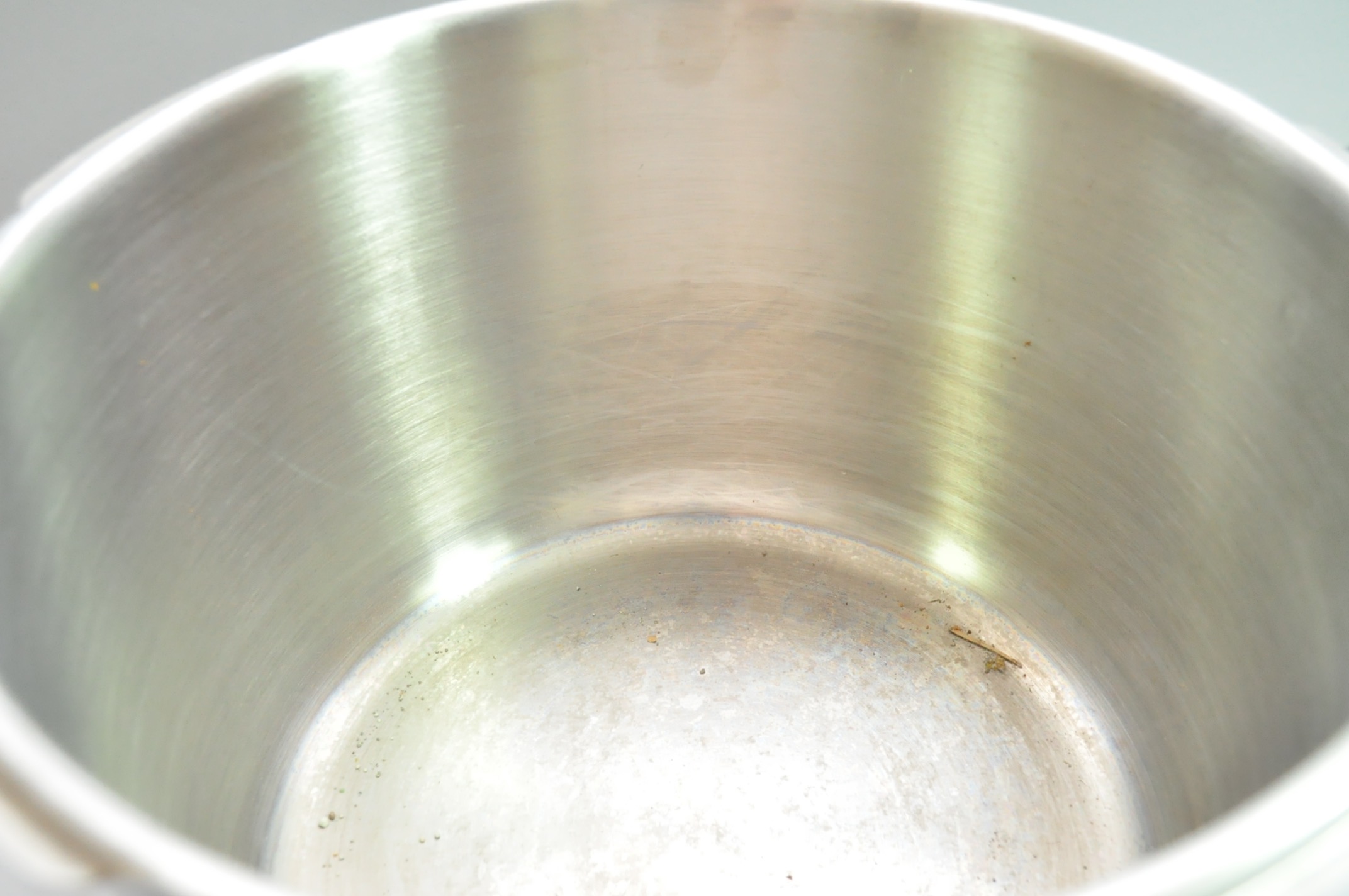 Splendid Pressure Cooker, Cuisanart and Verilux Light