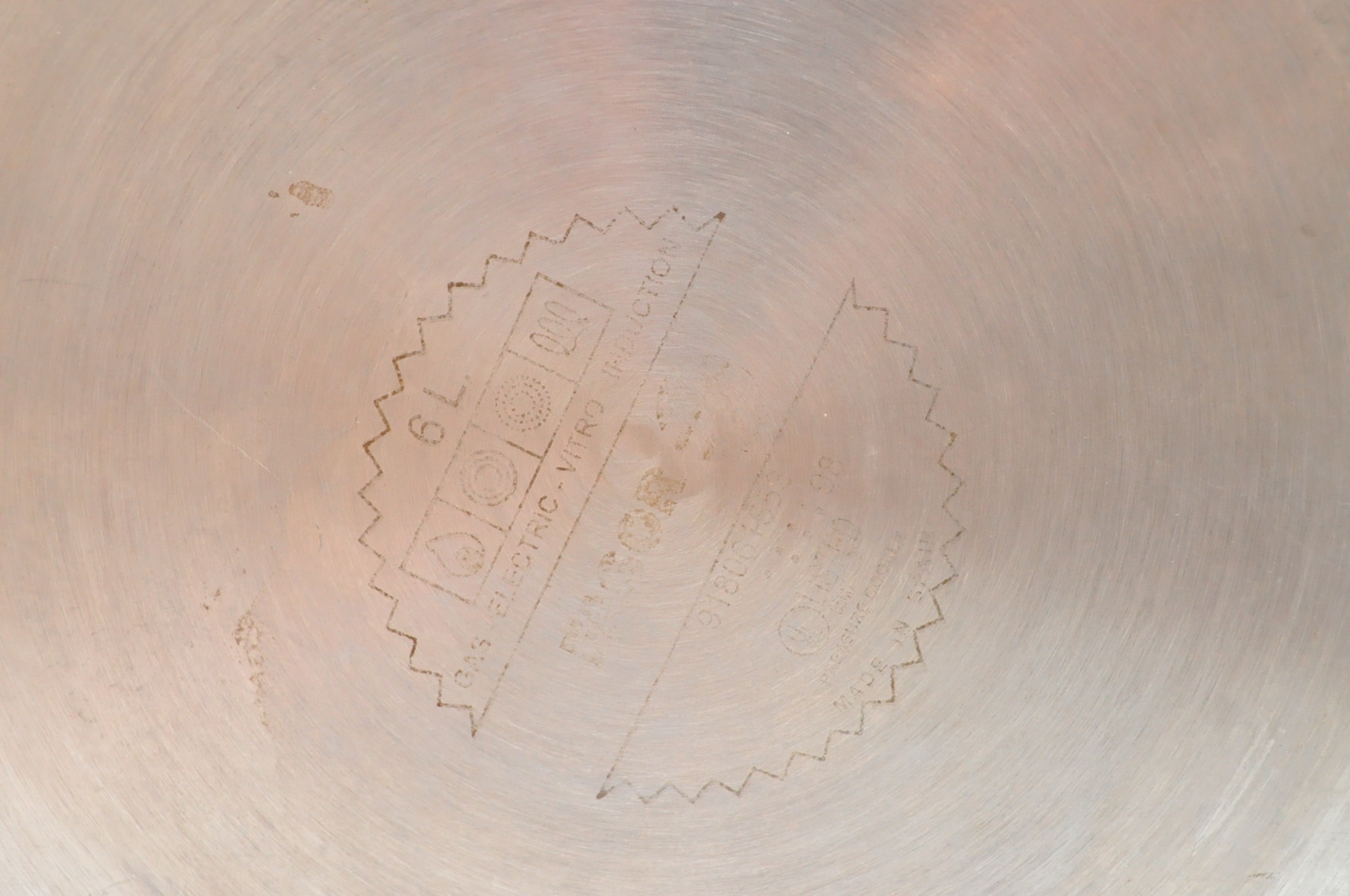 Splendid Pressure Cooker, Cuisanart and Verilux Light