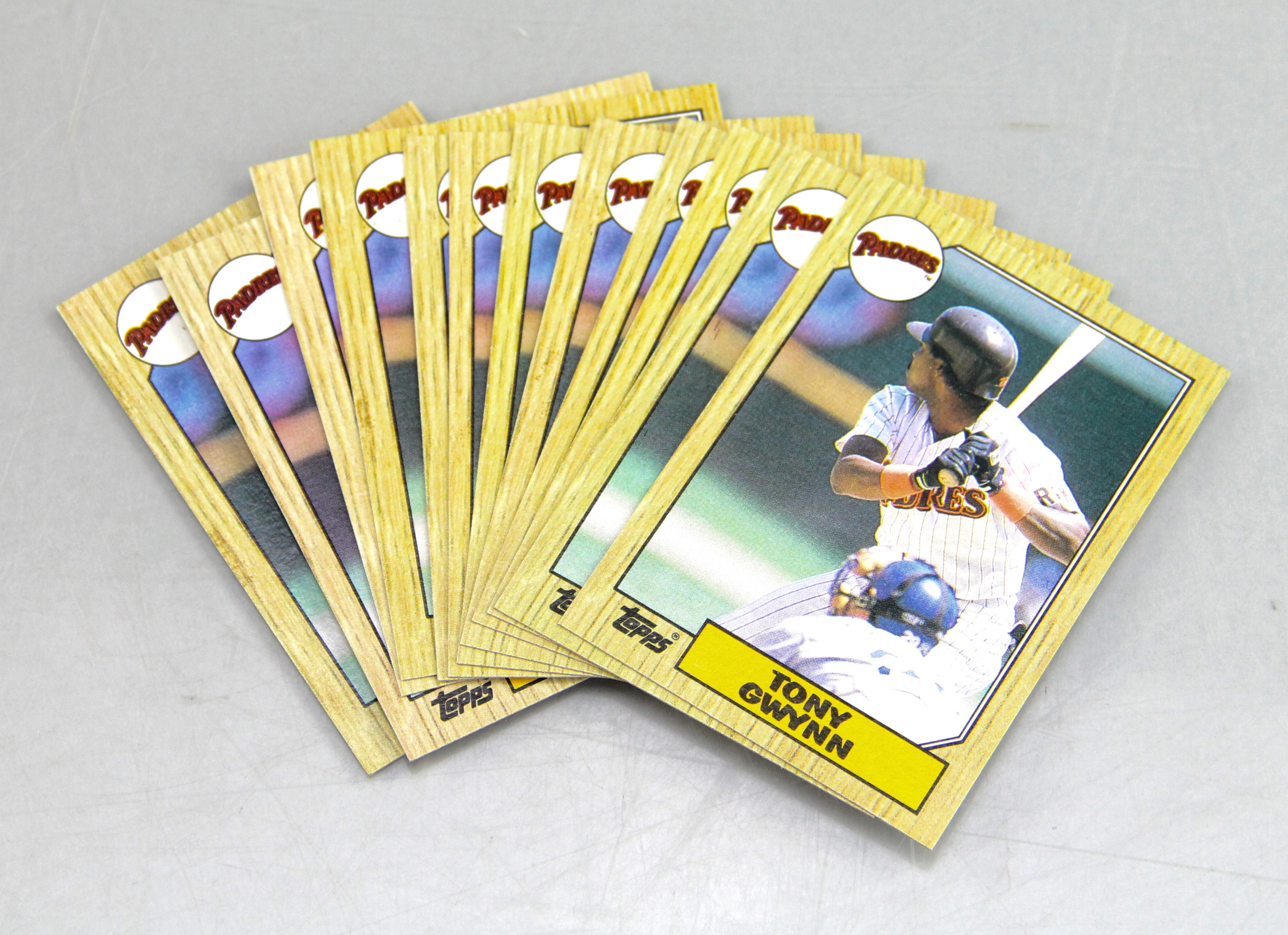 Lot of Tony Gwynn 1987 Topps 530 Baseball Card