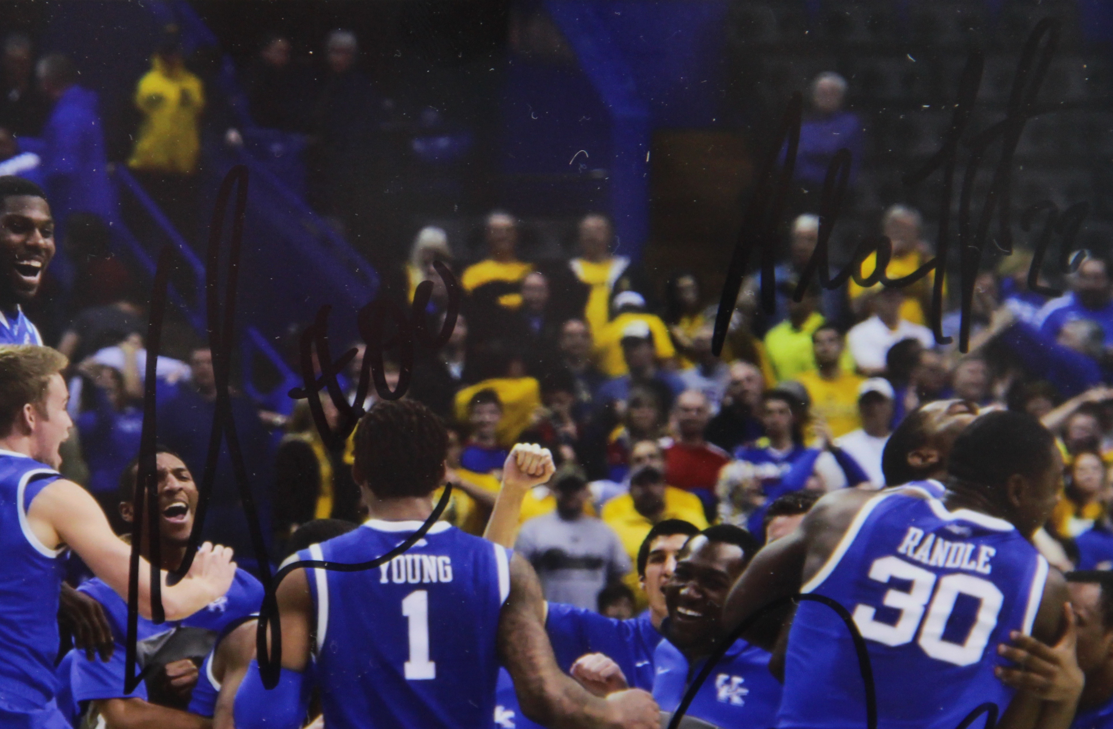 2013-2014 Autographed UK Basketball Team Photo Print