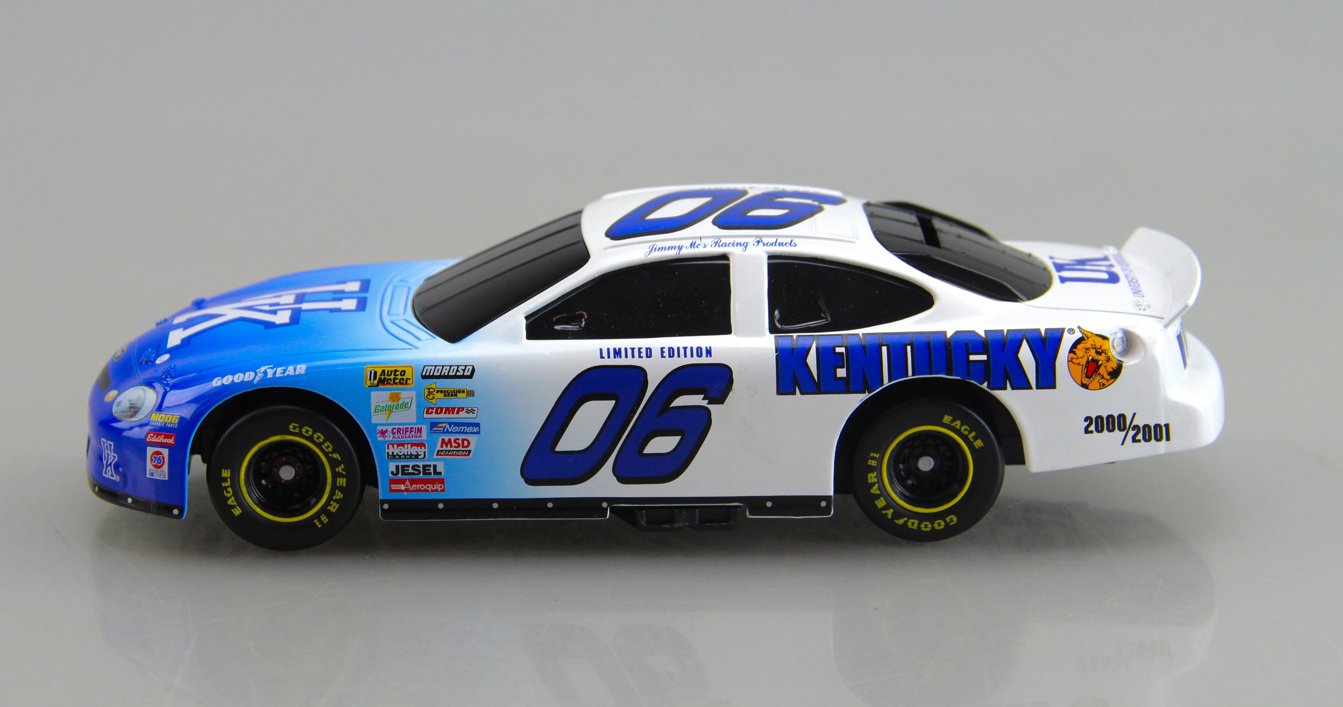 Ertl Collectibles 1999 Ford Taurus Die-Cast Metal Vehicle