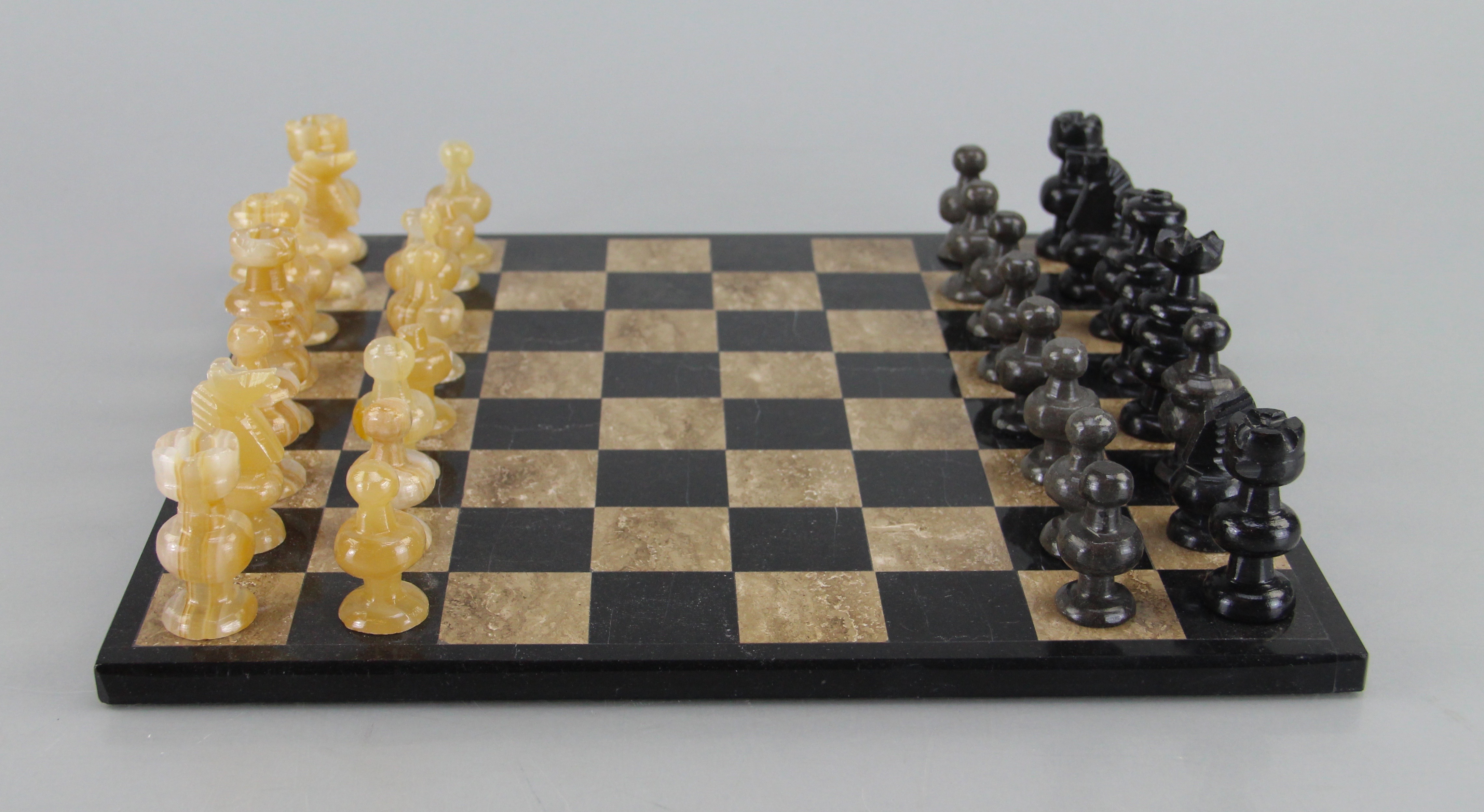 Banded Agate/Black Granite Chess Set