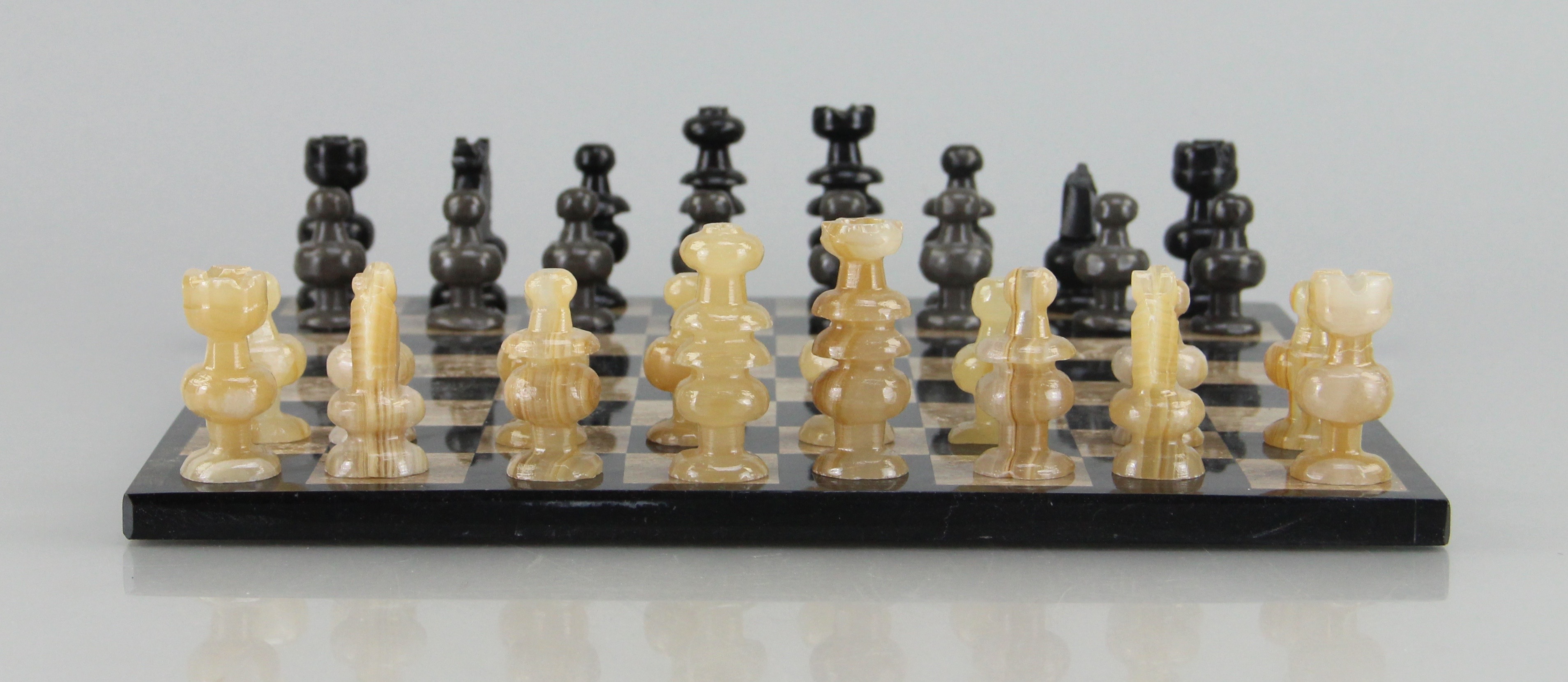 Banded Agate/Black Granite Chess Set