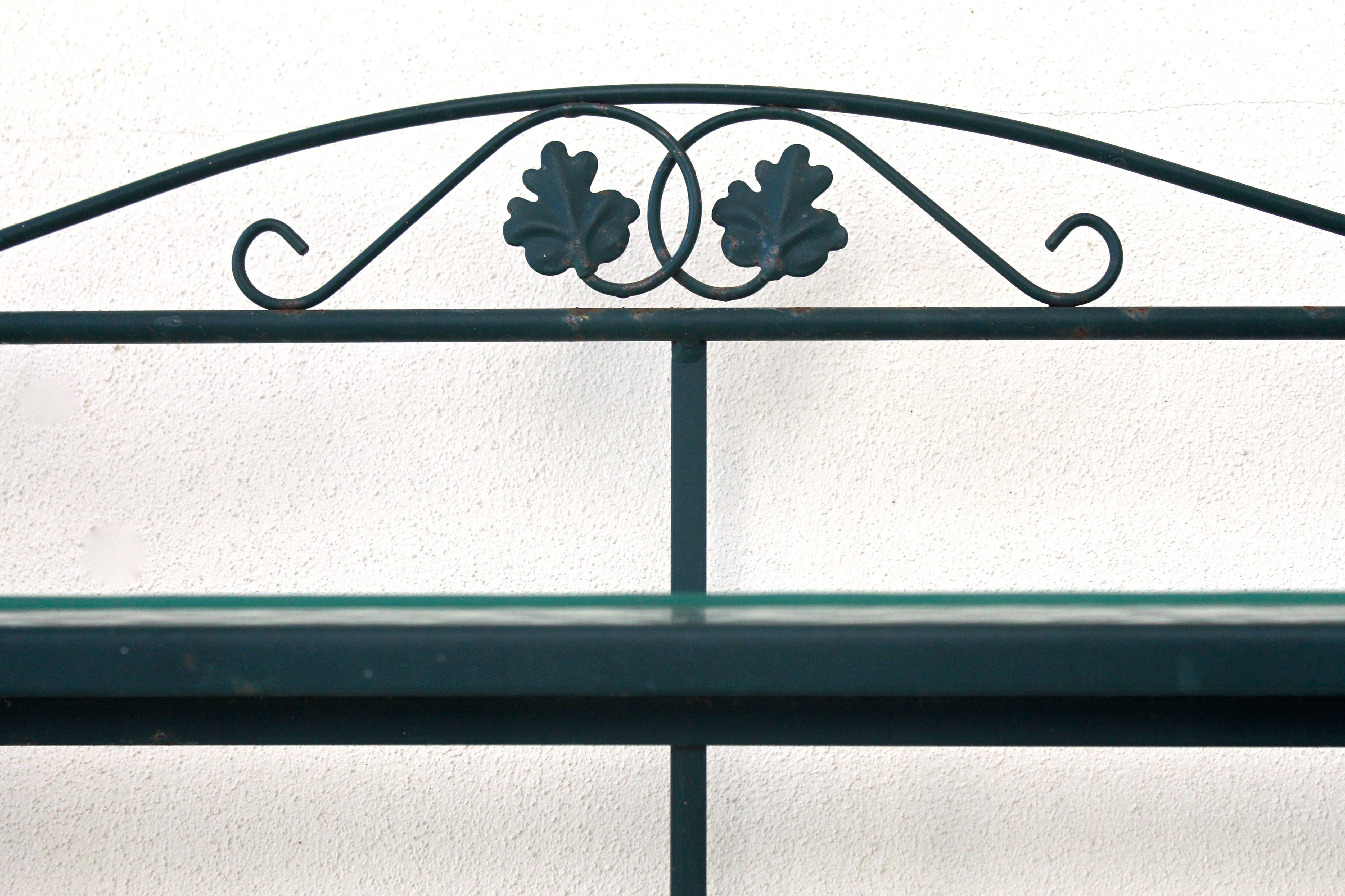 Metal Baker's Rack With Glass Shelves