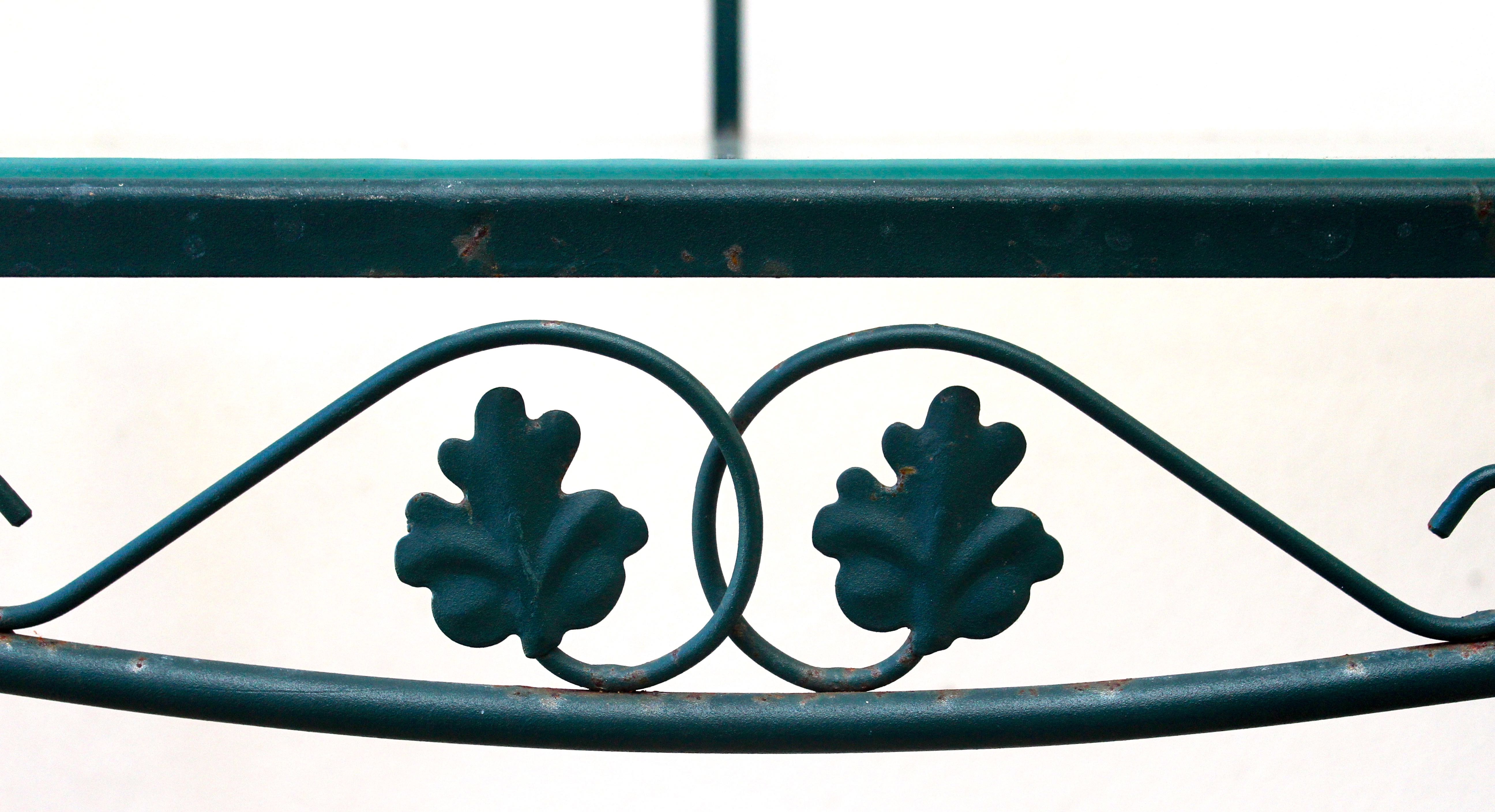 Metal Baker's Rack With Glass Shelves