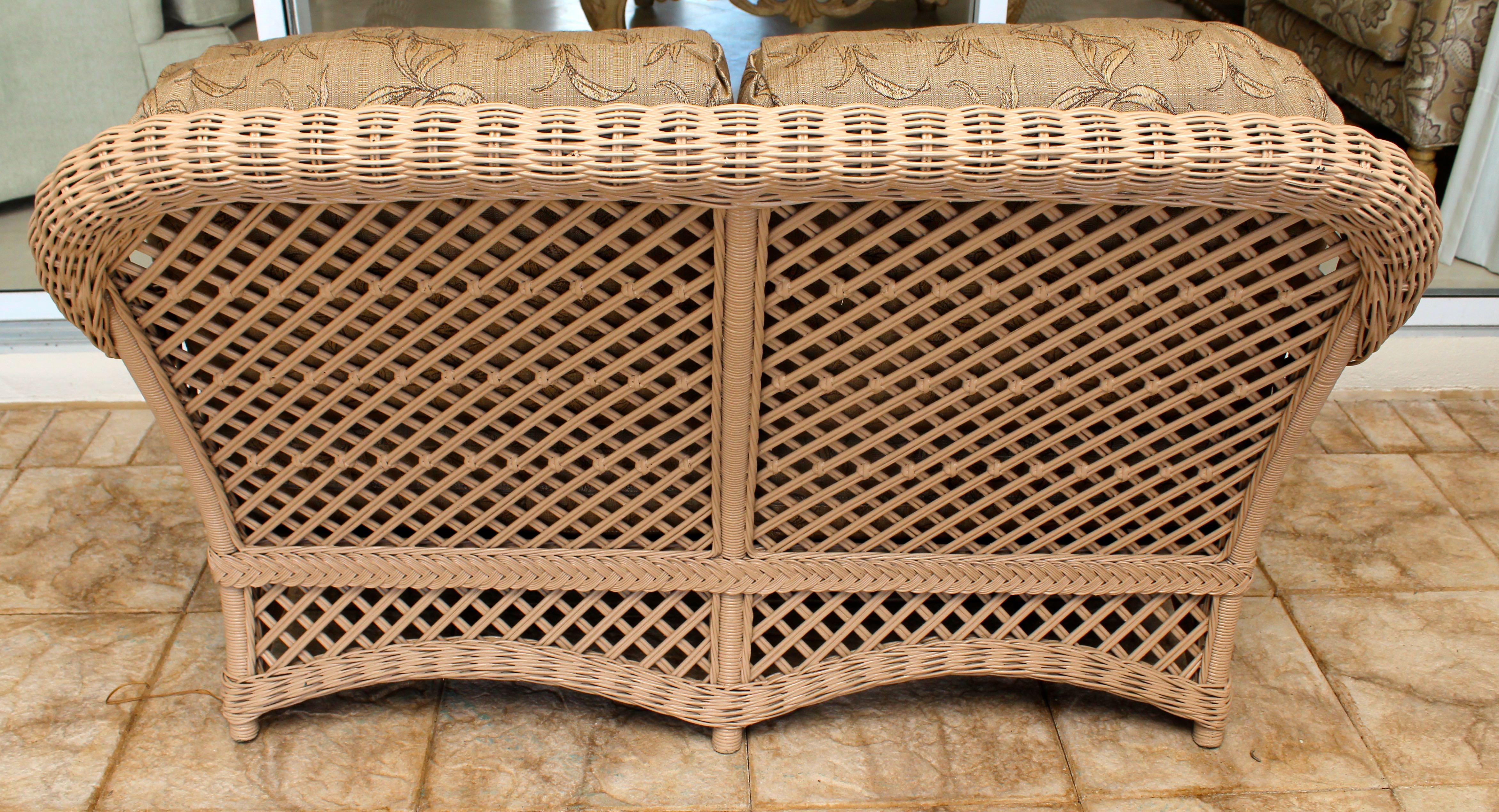 Wicker Love Seat With Cushions