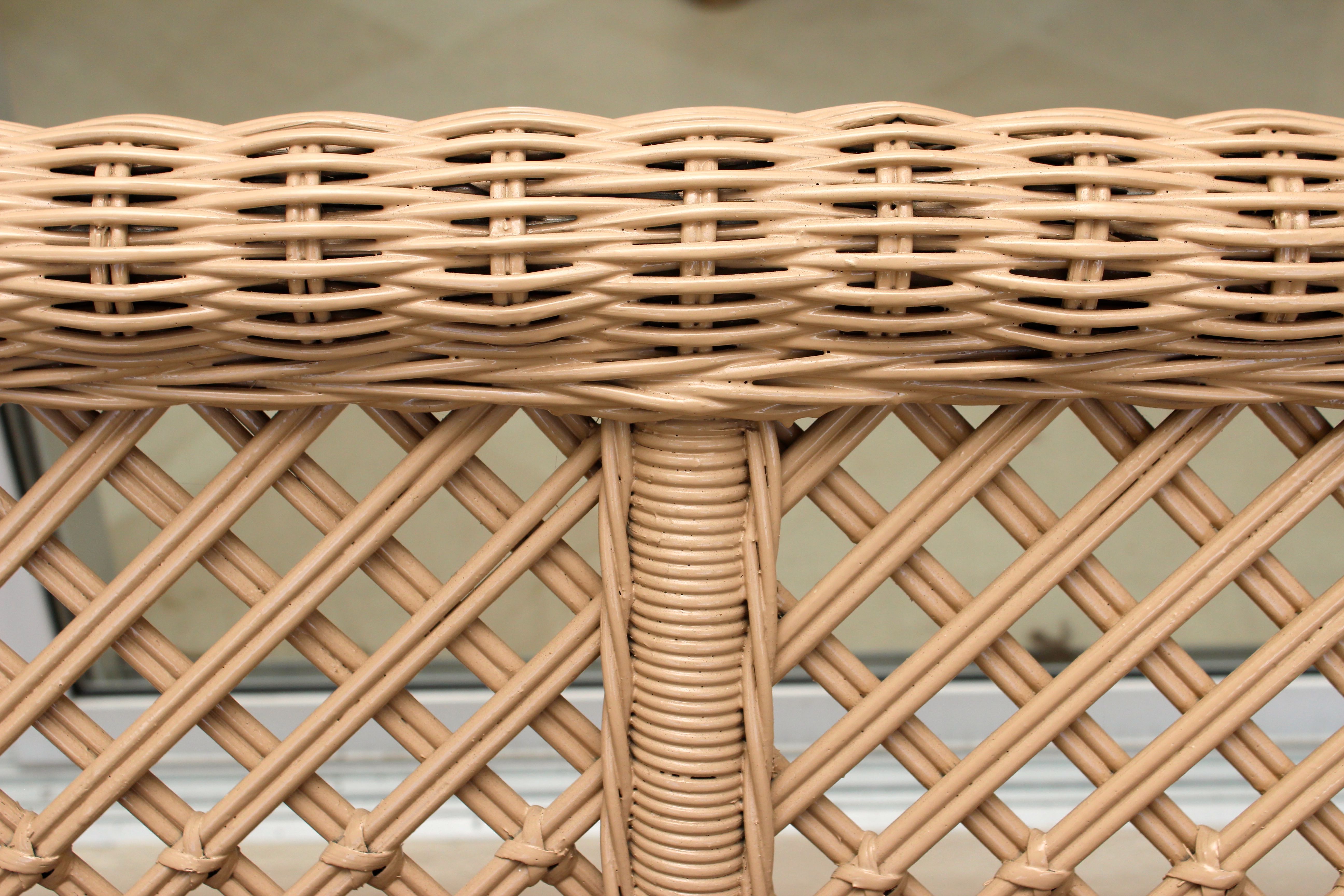 Wicker Love Seat With Cushions