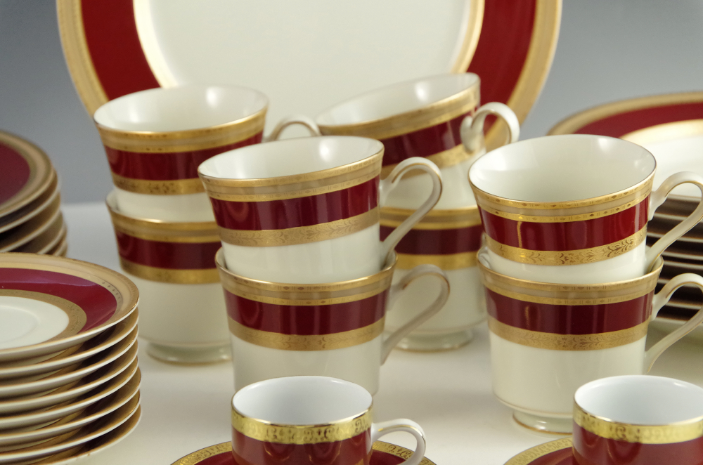 Mikasa Grand Ivory Bone China Set 'French Embassy' Pattern