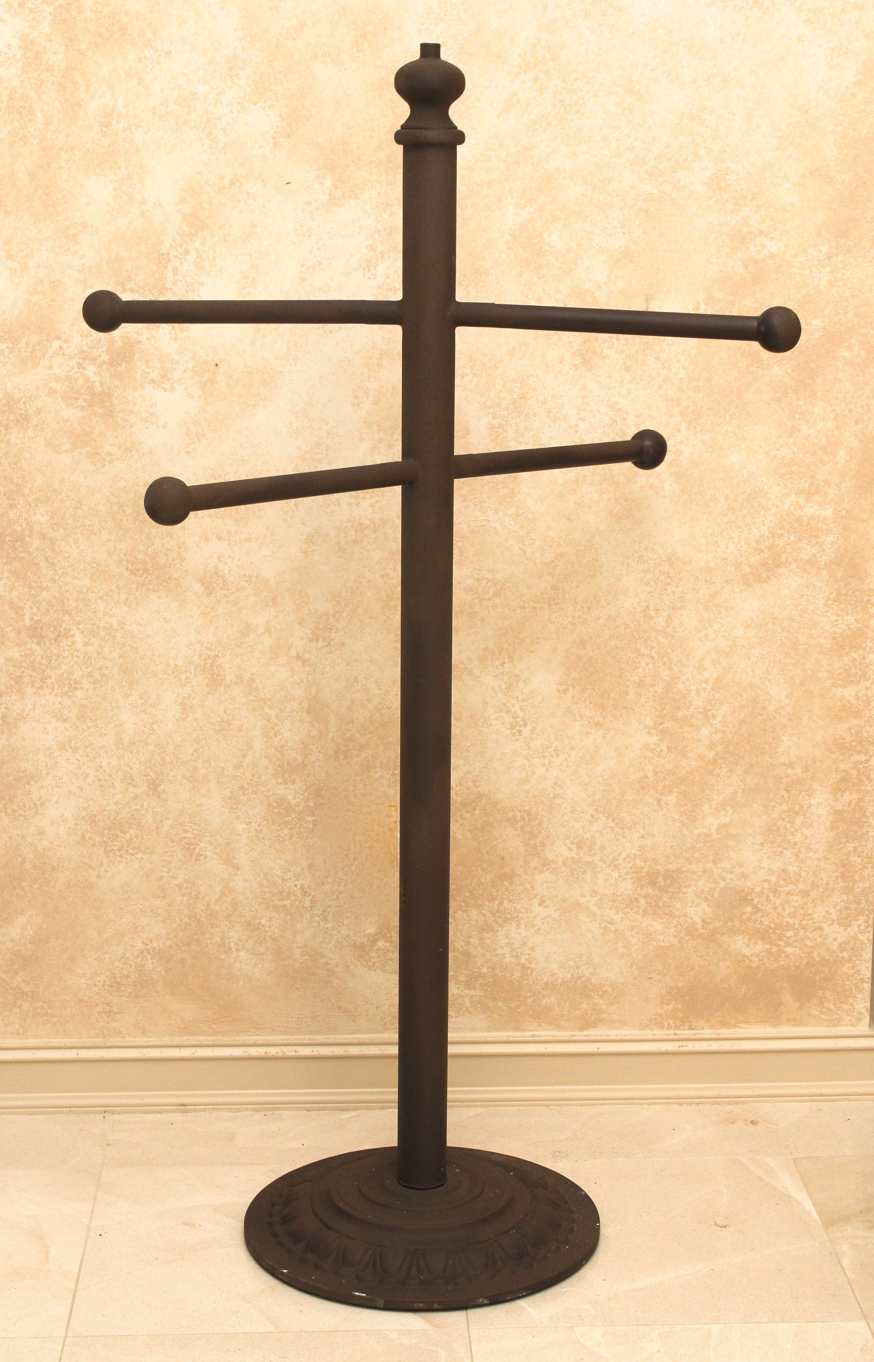 Metal Pool Towel Rack