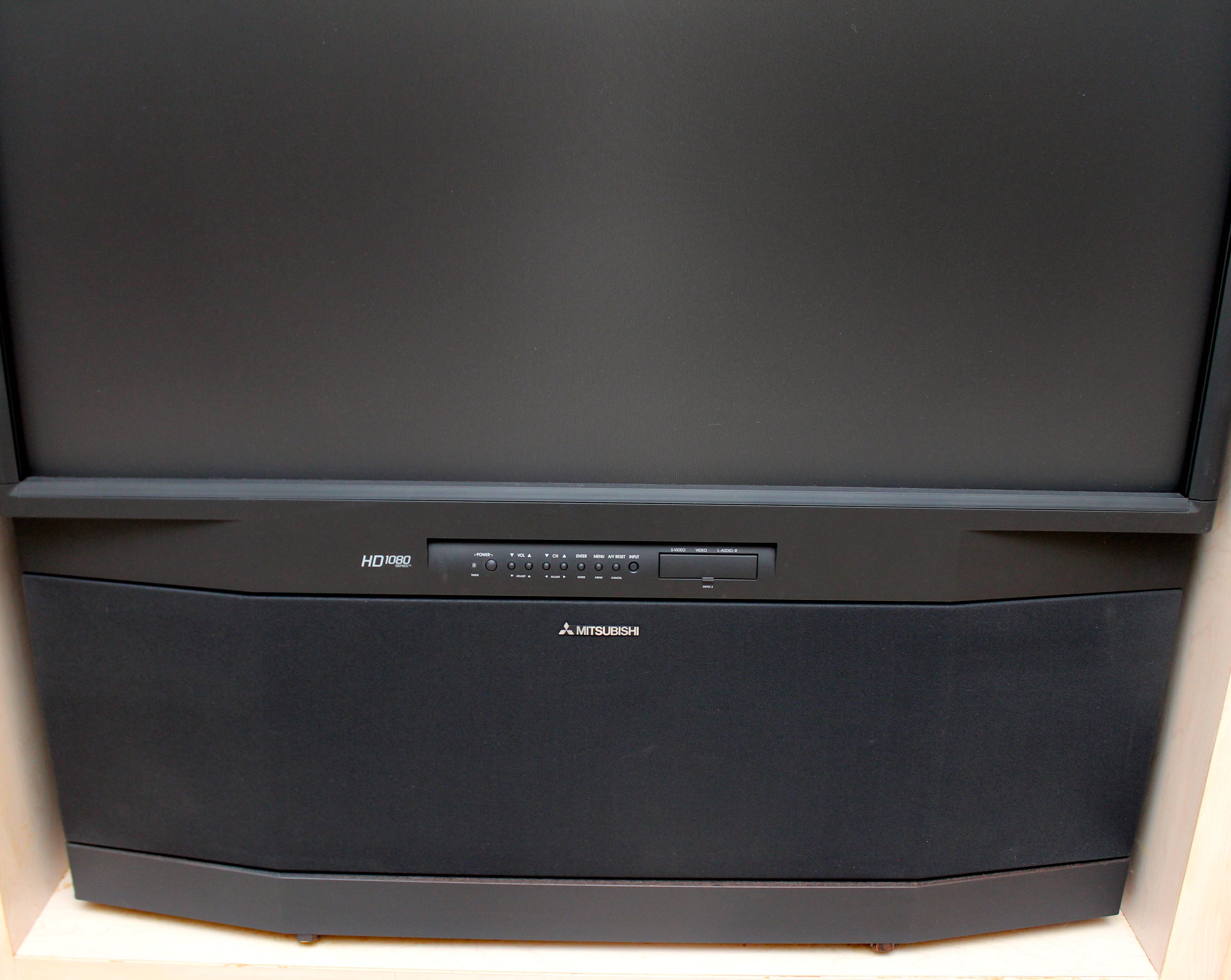 Mitsubishi HD 1080 48" TV