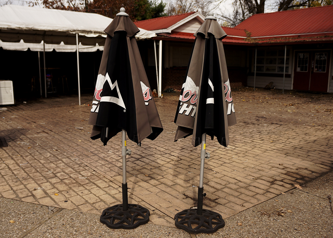 Coors Light Picnic Table Umbrella Pair in Blue