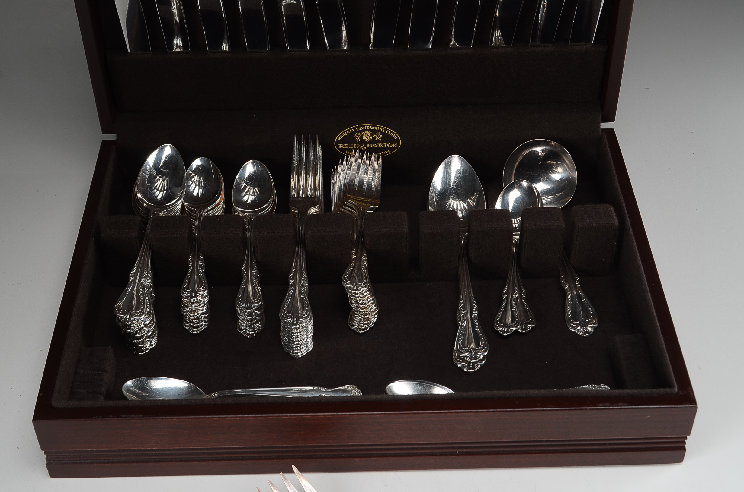 Oneida Silver-Plate "Avalon" Flatware Set