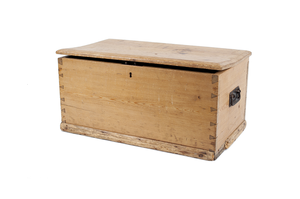 Small Pine Blanket Chest