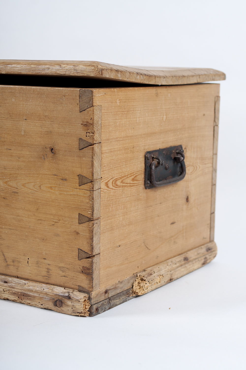 Small Pine Blanket Chest