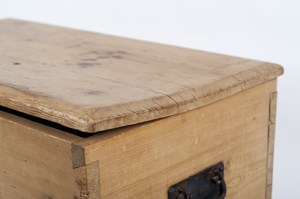 Small Pine Blanket Chest