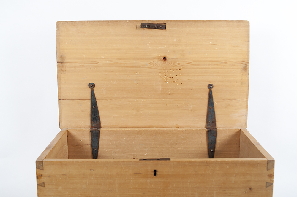 Small Pine Blanket Chest