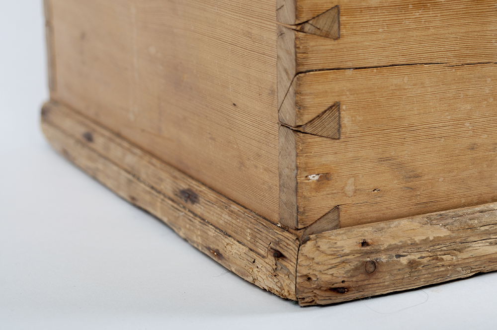 Small Pine Blanket Chest