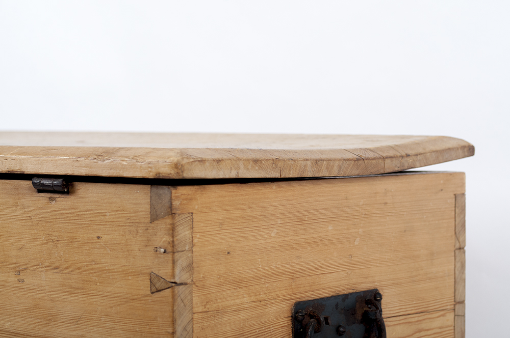 Small Pine Blanket Chest
