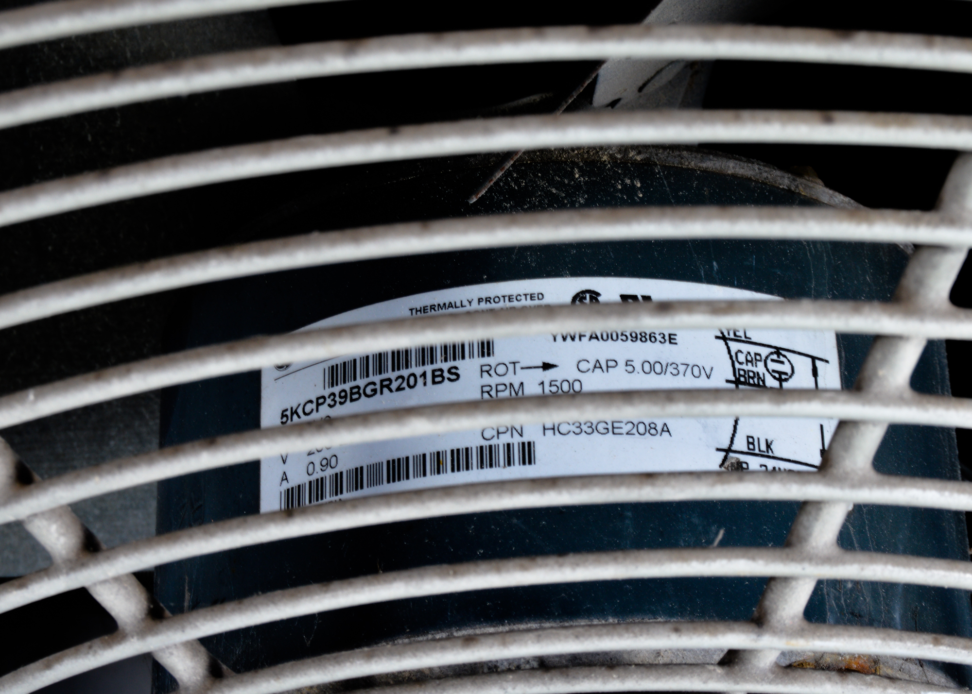 Carrier Small Air Conditioner Model No. 38CKC024340