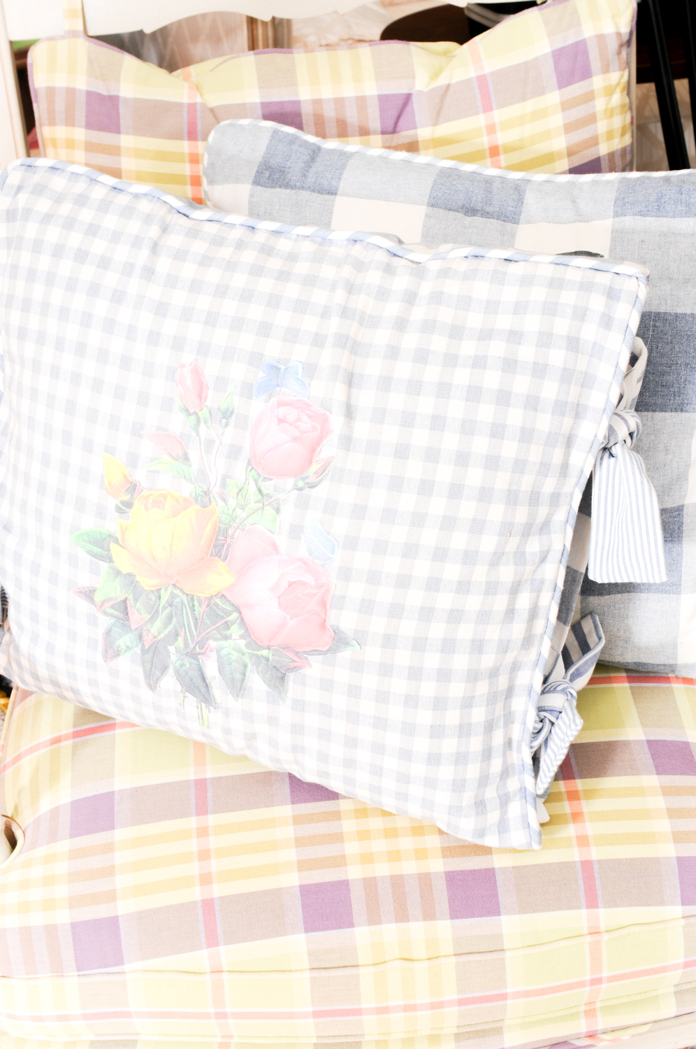 Country French Arm Chair