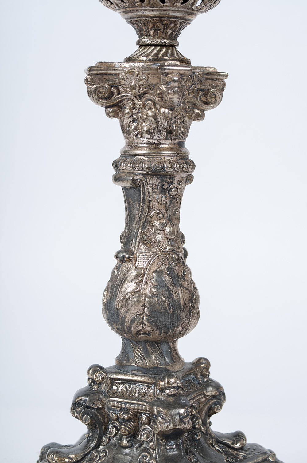 Antique B&H Banquet Lamp