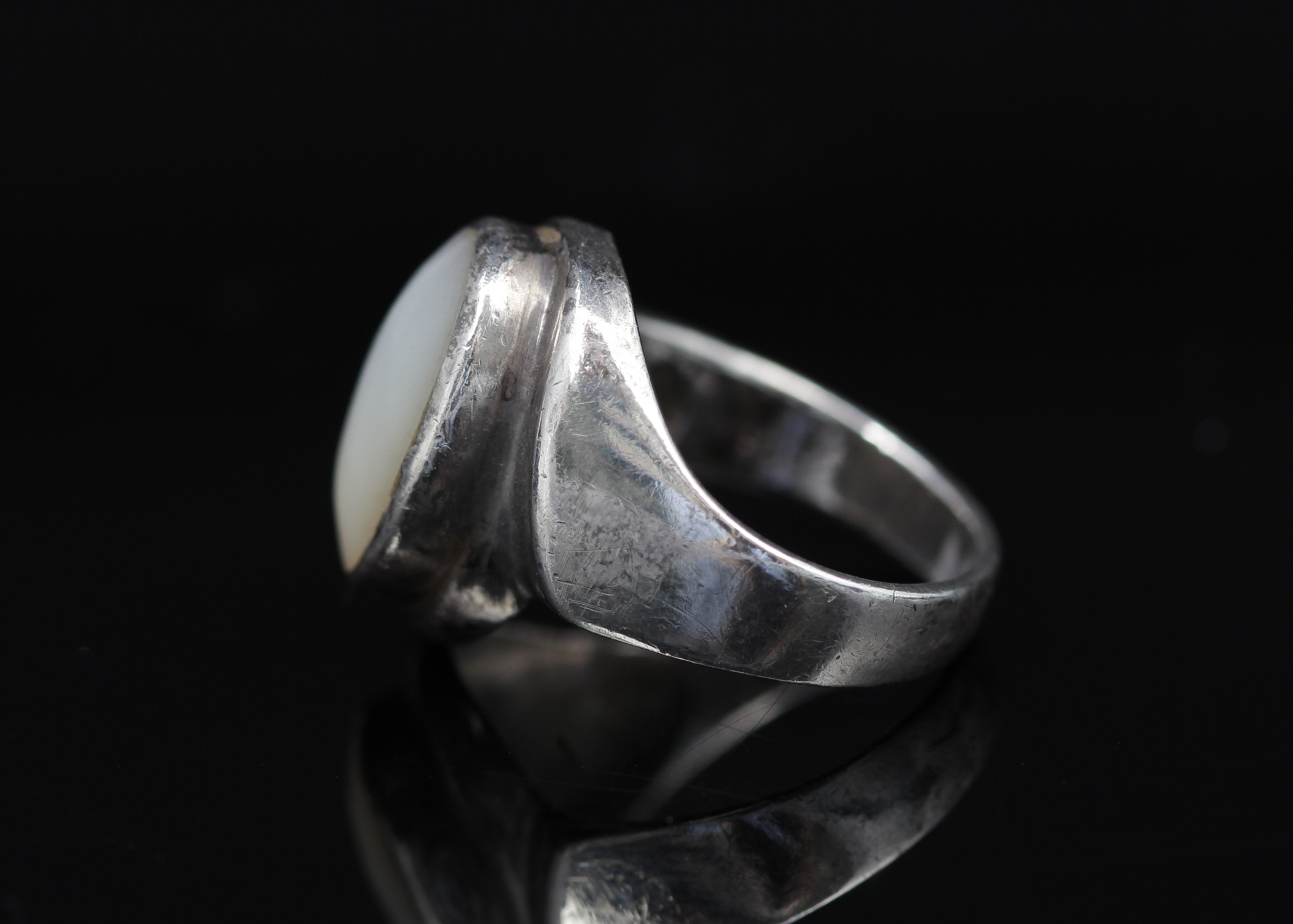 Sterling Silver Mother of Pearl Ring