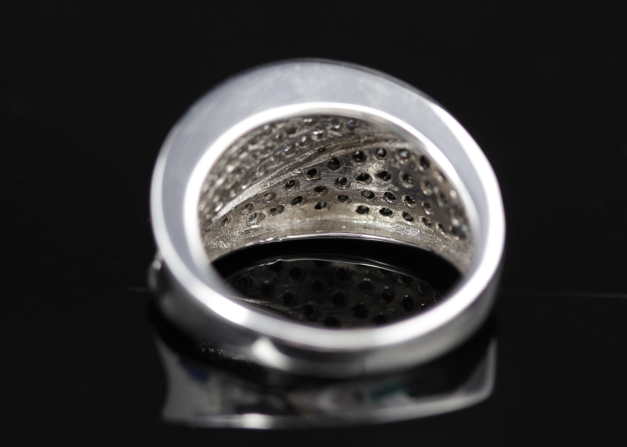 14K White Gold Black and White Diamond Band