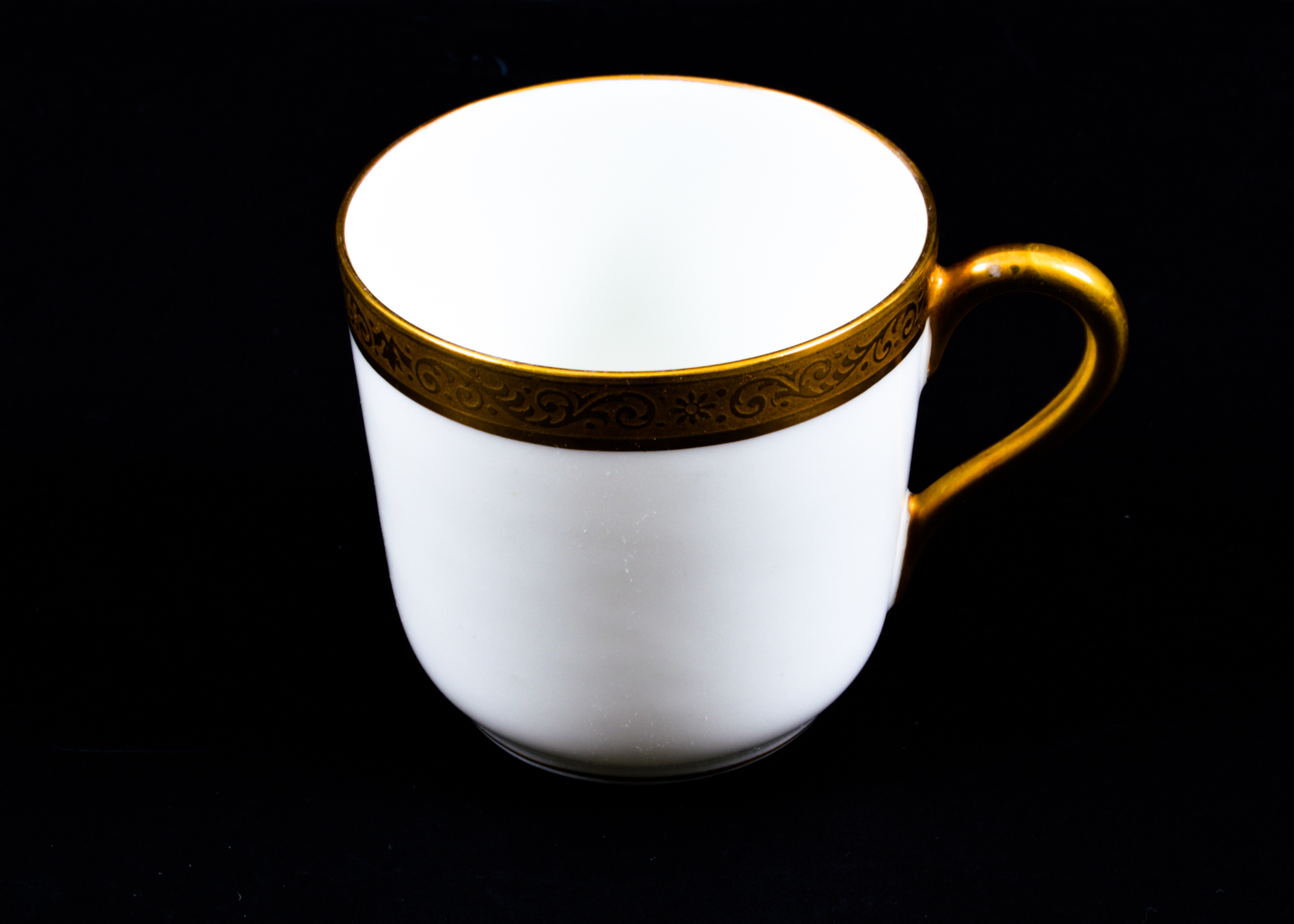 Limoges Gold and White Porcelain Dish Set