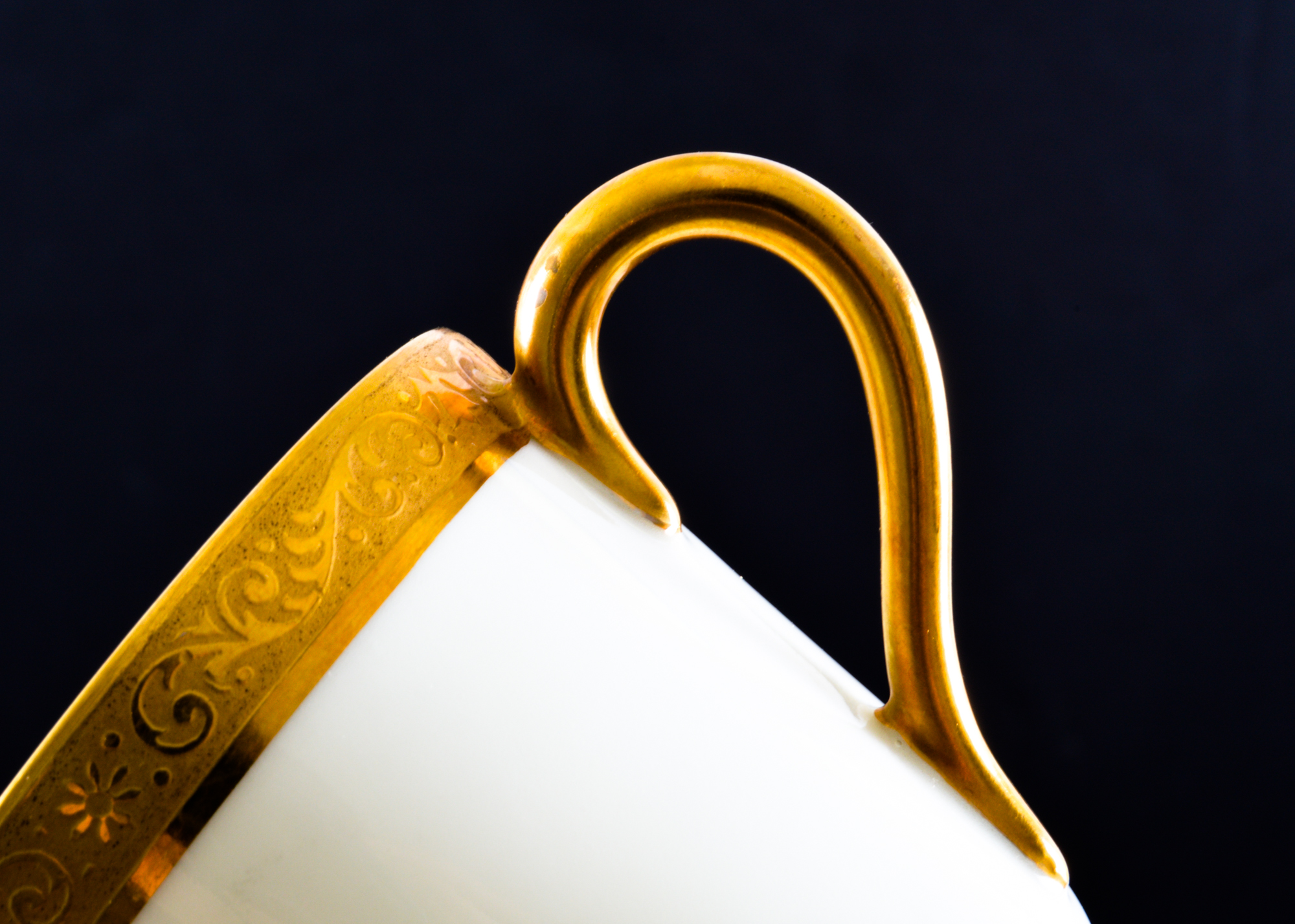 Limoges Gold and White Porcelain Dish Set