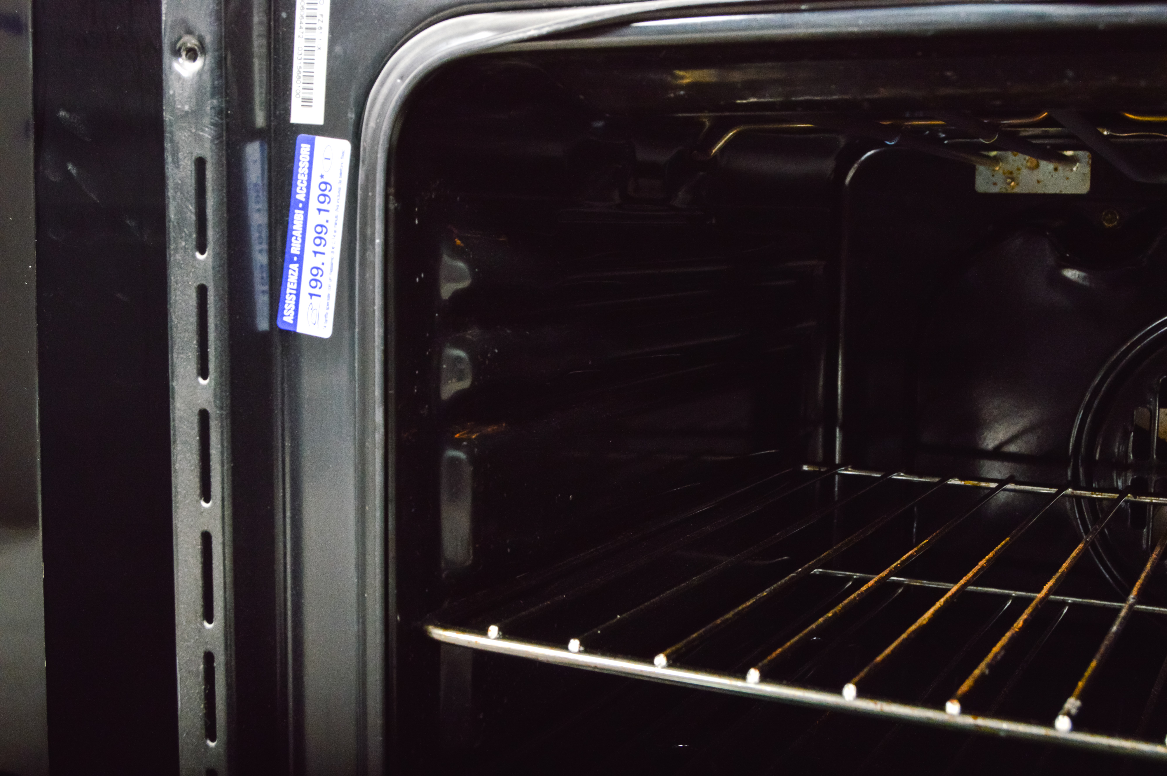 Ariston Multifunctional Built In Oven III