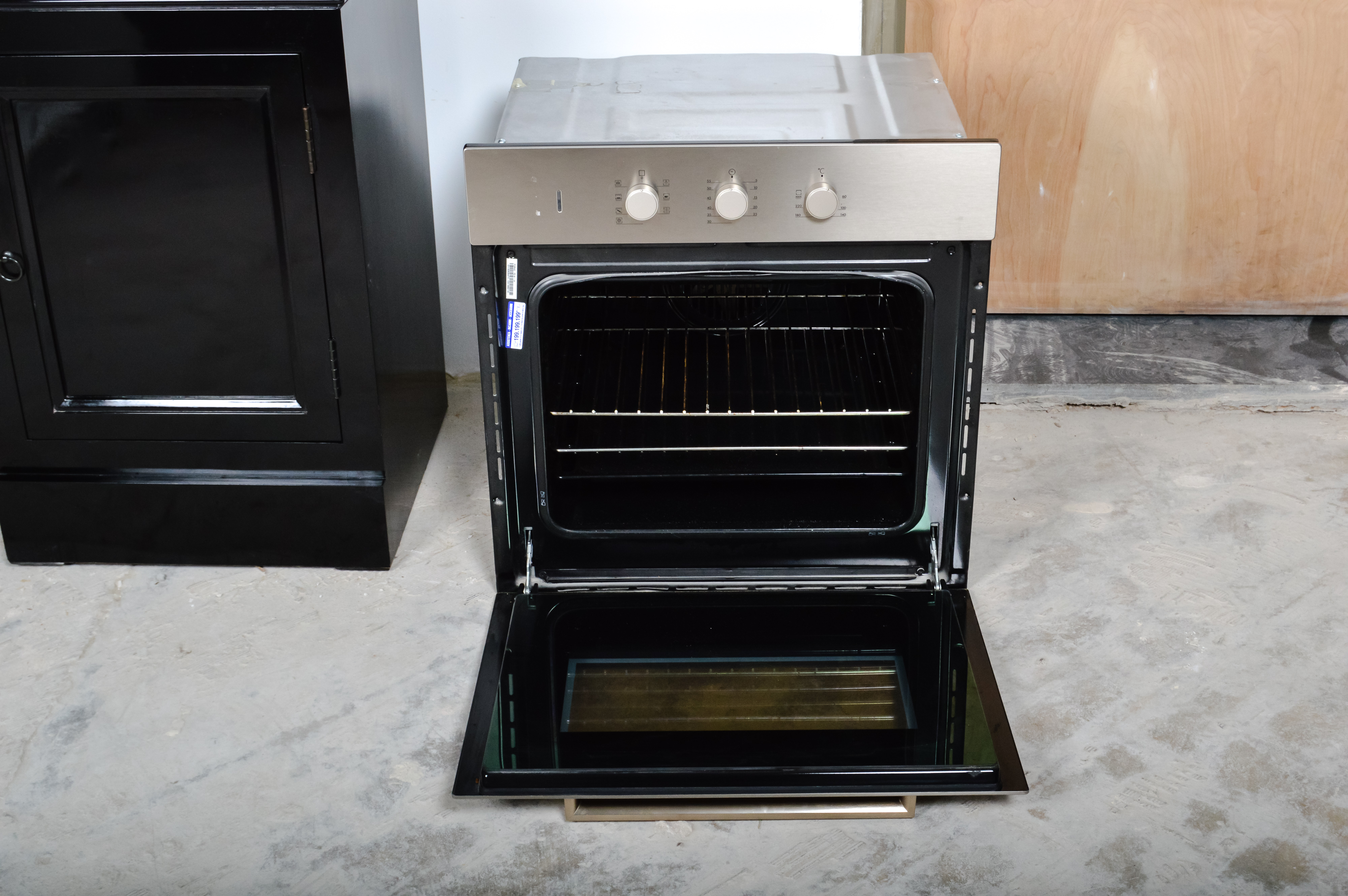 Ariston Multifunctional Built In Oven III