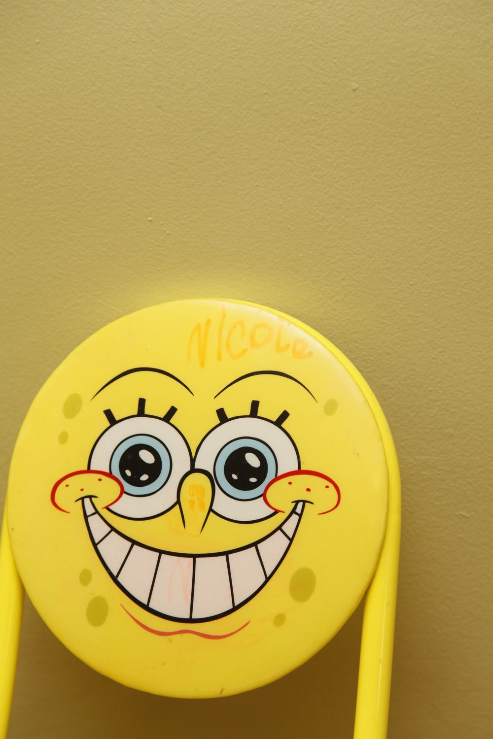 Spongebob Squarepants Table and Chair Set with Play Accessories