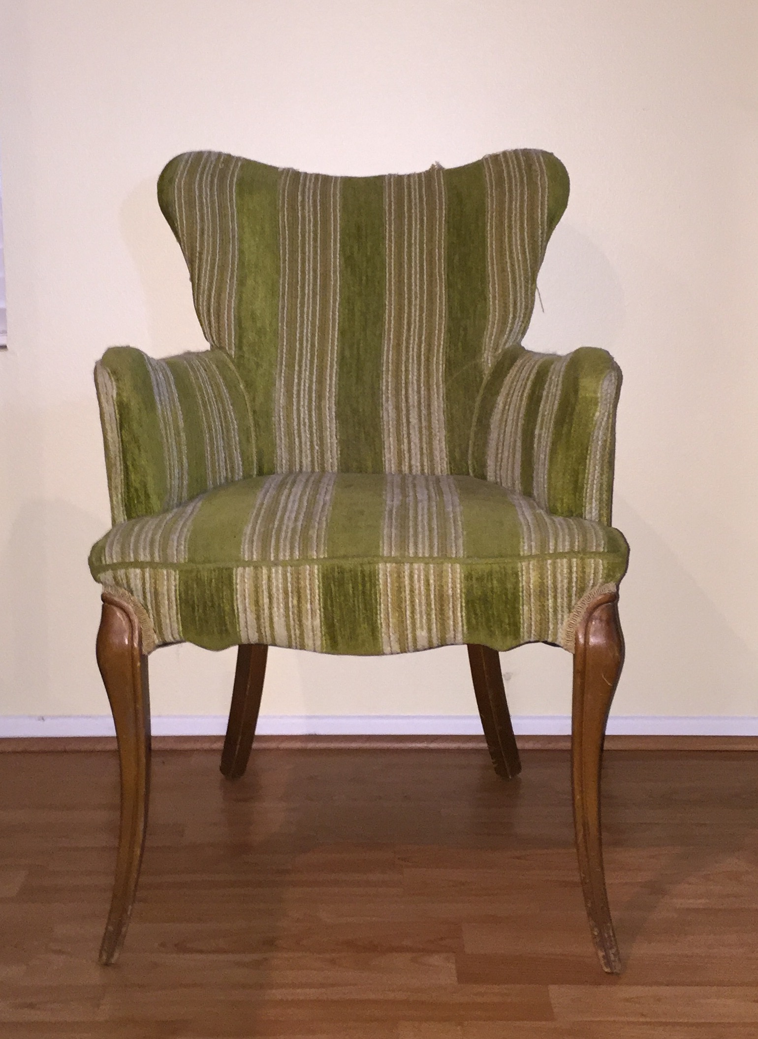 Wooden Dining Room Table with Chairs