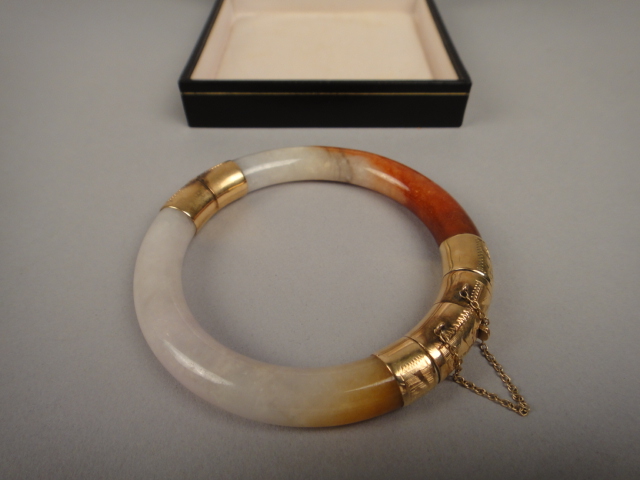 14k Gold White and Rust Jade Bangle Bracelet