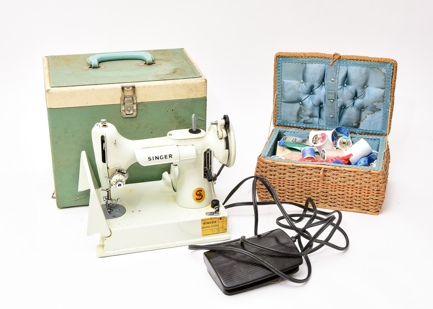 Vintage Singer Sewing Machine and Accessories