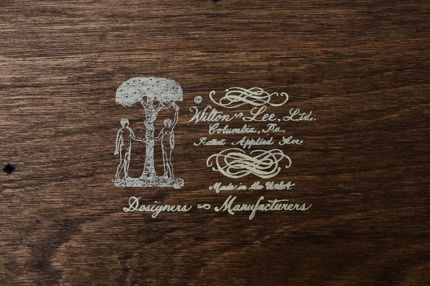 Shaker Style Painted Hat Box